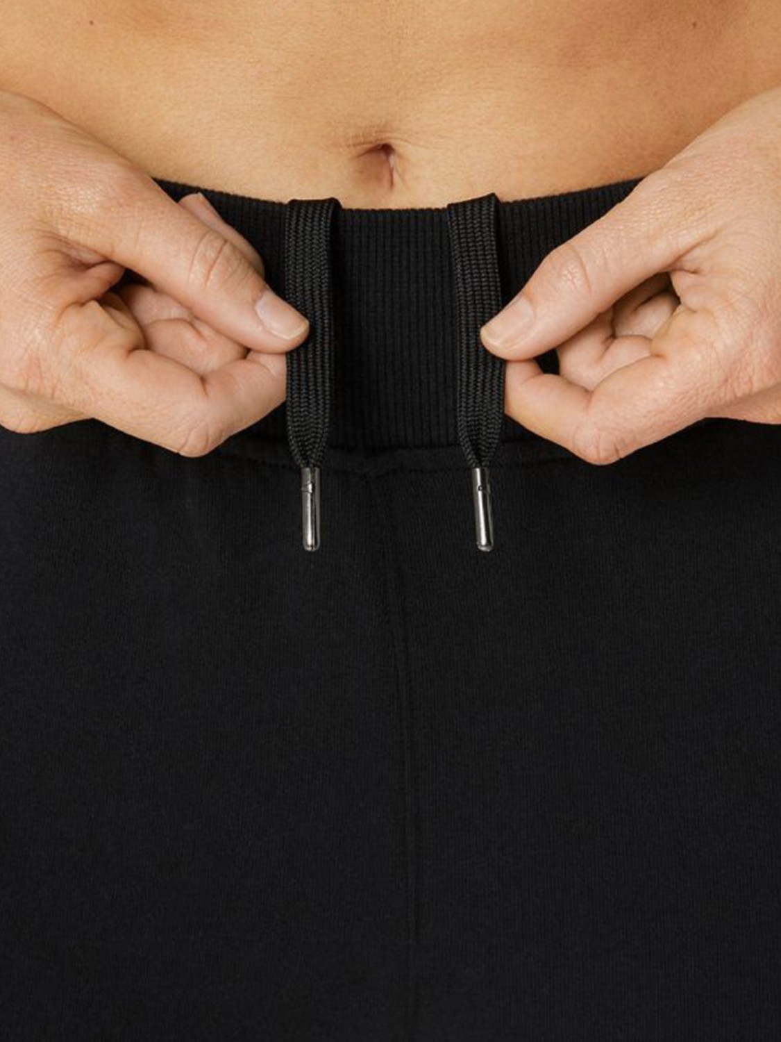 Брюки женские Asics ASICS LOGO SWEATPANT черные 2032C844-002 изображение 4