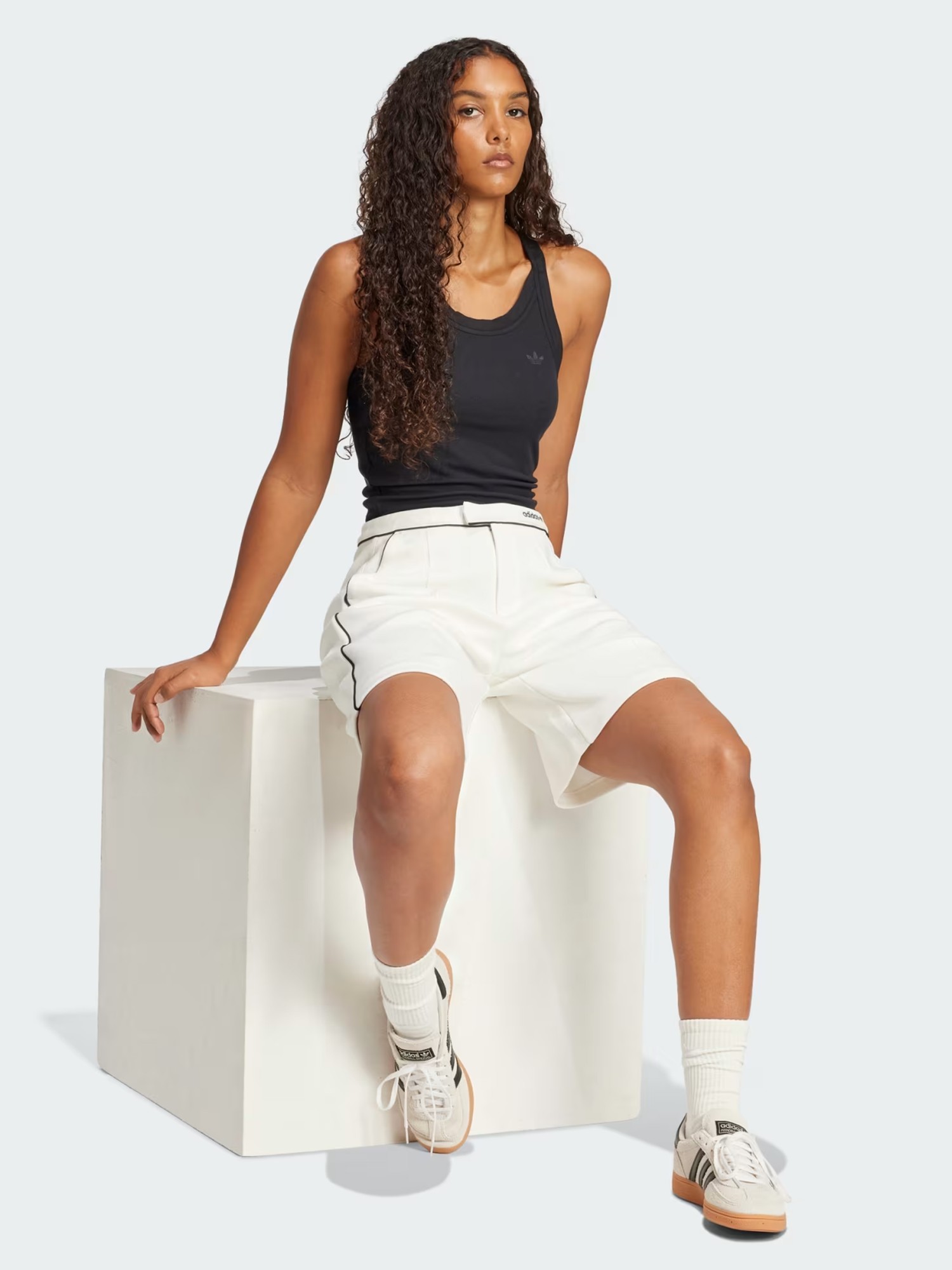 Майка женская Adidas P ESS TANK TOP черная JD4769 изображение 4