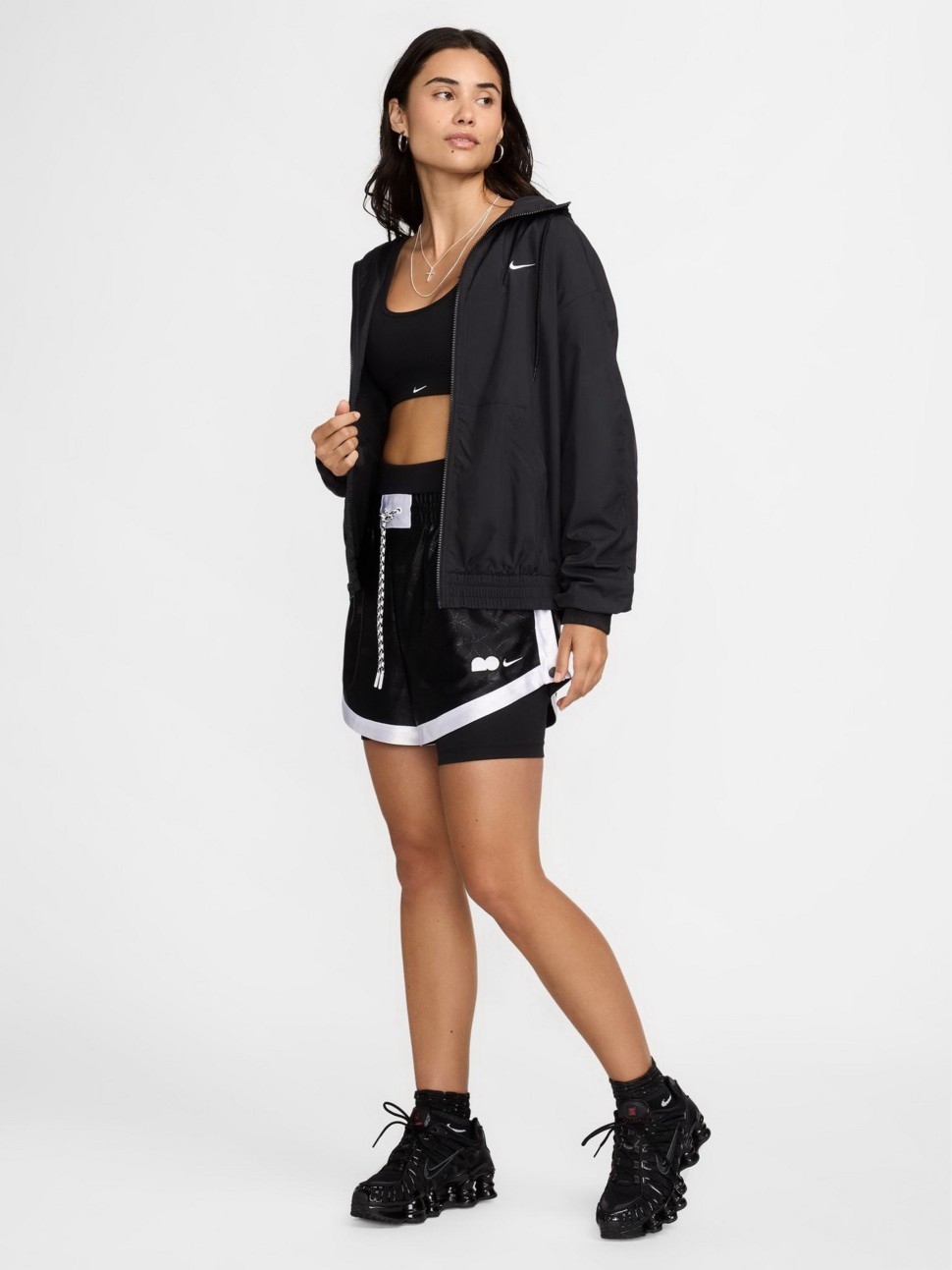 Вітрівка жіноча Nike W NSW ESSNTL UV WVN JKT HD чорна FV6298-010 — фото 8