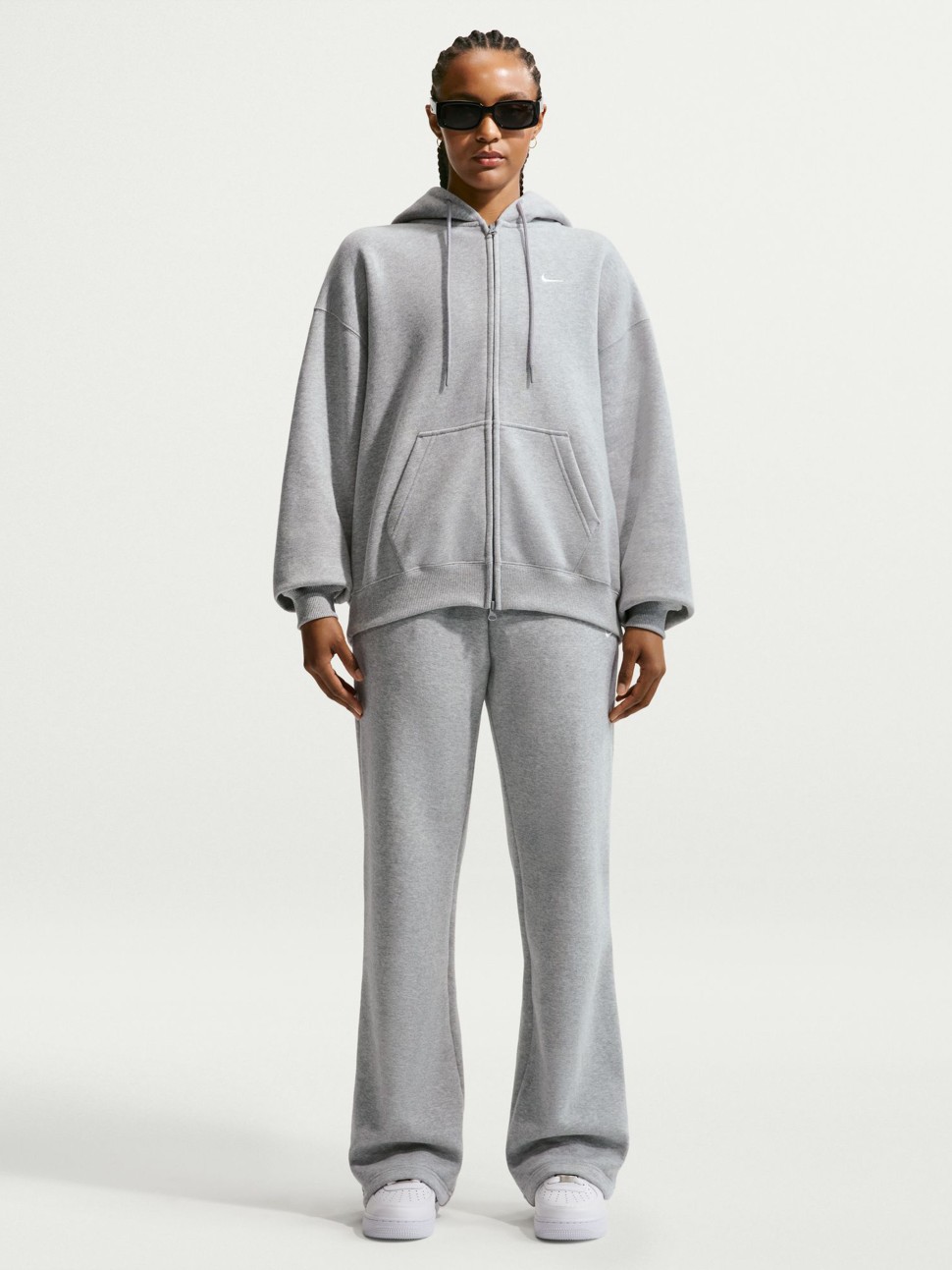 Women's sweatshirt Nike W NK STDO FLC MW OS FZ HDY gray IM8084-063 — photo 2 — Sport City Women's sweatshirt Nike W NK STDO FLC MW OS FZ HDY gray IM8084-063 — photo 2