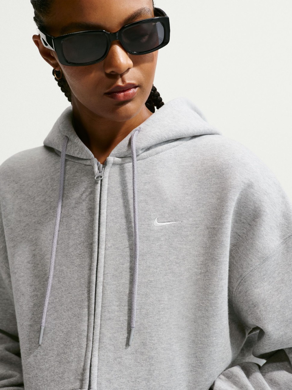 Women's sweatshirt Nike W NK STDO FLC MW OS FZ HDY gray IM8084-063 — photo 5 — Sport City Women's sweatshirt Nike W NK STDO FLC MW OS FZ HDY gray IM8084-063 — photo 5