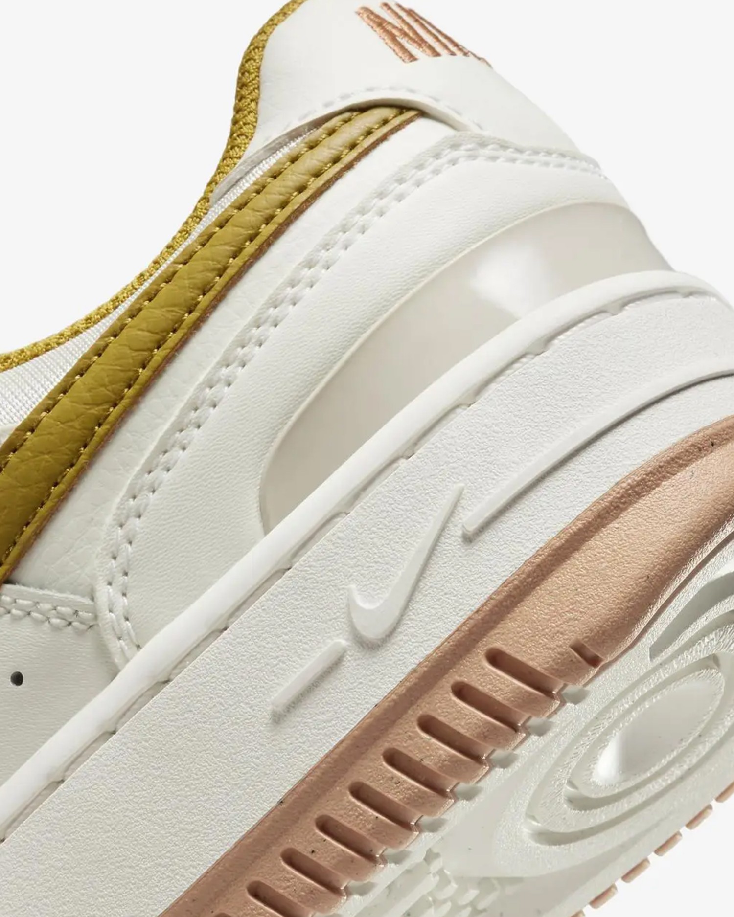 Кросівки  Nike NIKE GAMMA FORCE бежеві DX9176-105 изображение 8