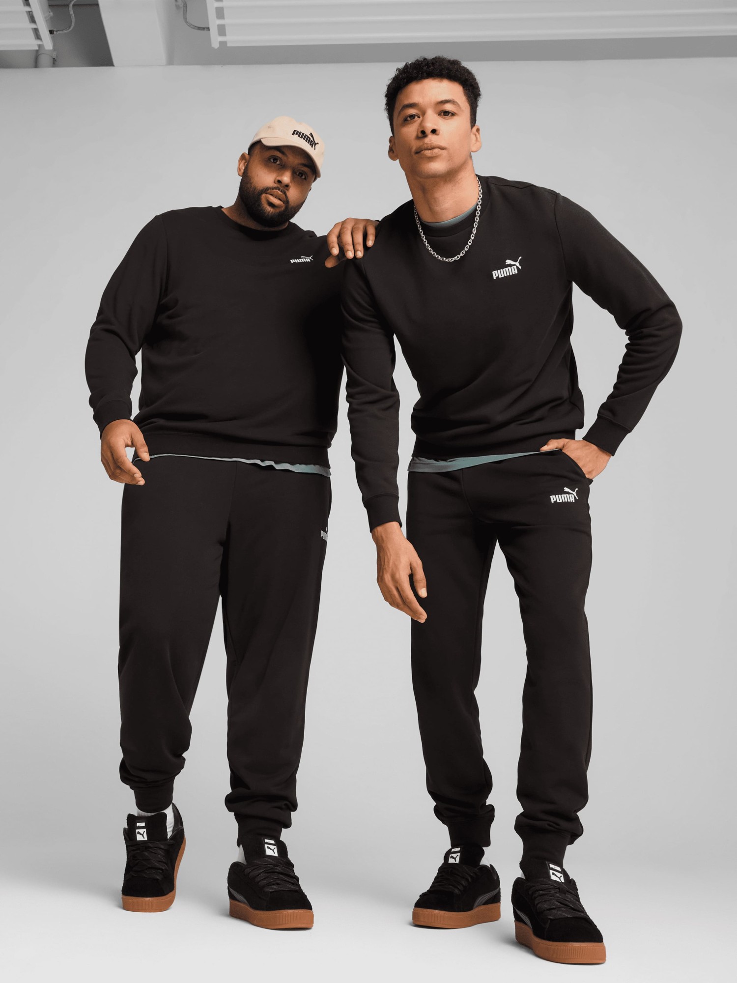 Брюки мужские Puma ESS No. 1 Logo Sweatpants черные 68260801 изображение 6