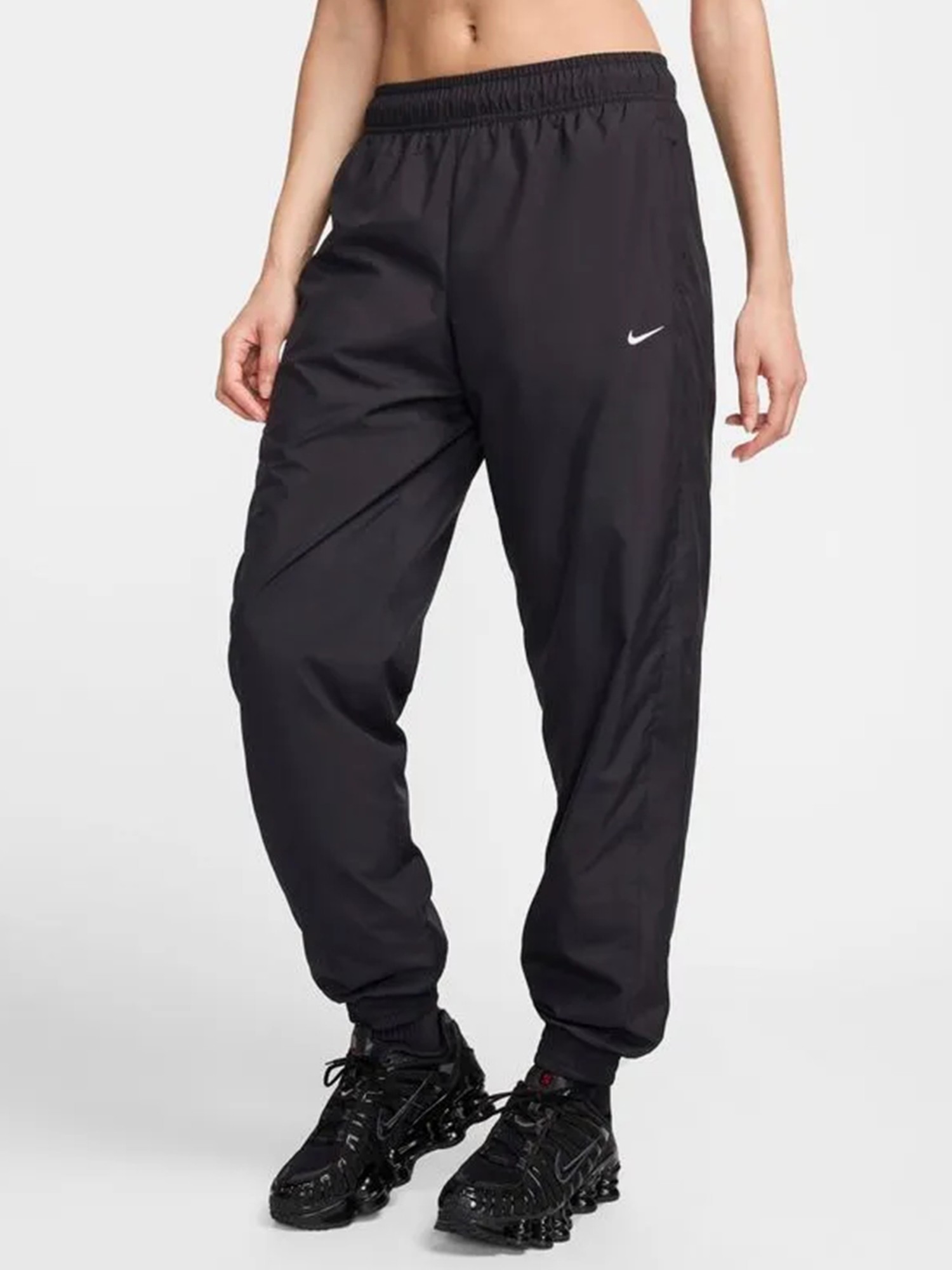 Брюки женские Nike W NSW OTG UV ESSNTL WVN MR JG черные FV7660-010 изображение 2