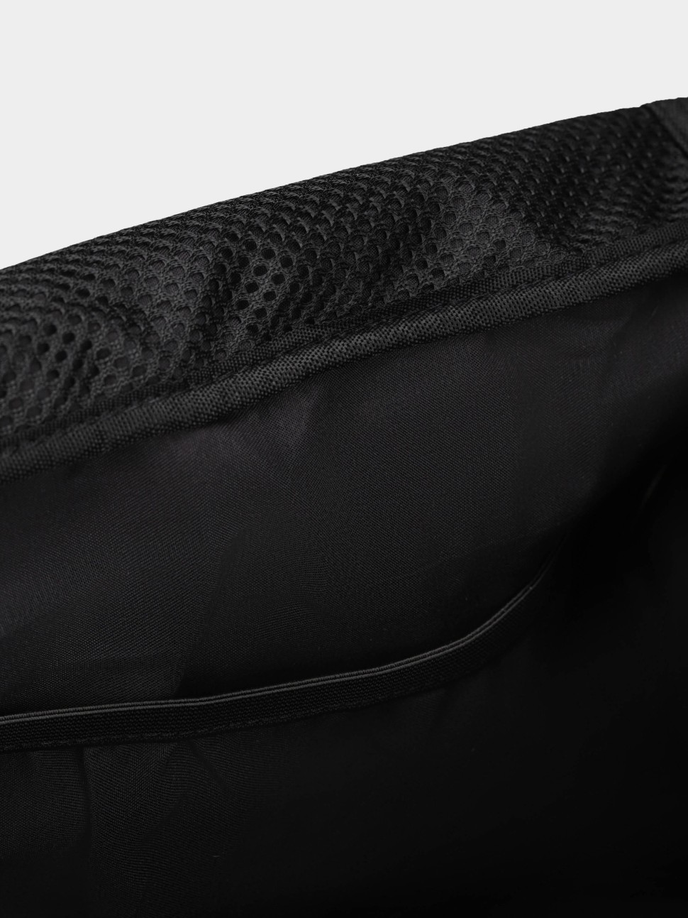 Сумка Larum Duffle чорна 212509-010 — фото 6