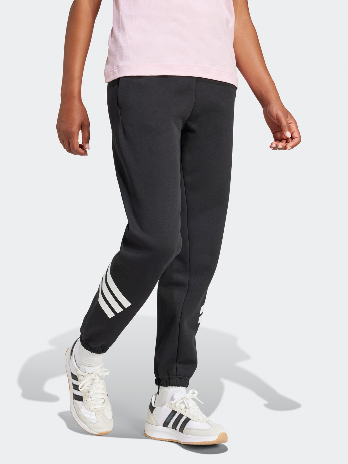 Штани жіночі Adidas W FI 3S REG PT чорні JC5454 изображение 5