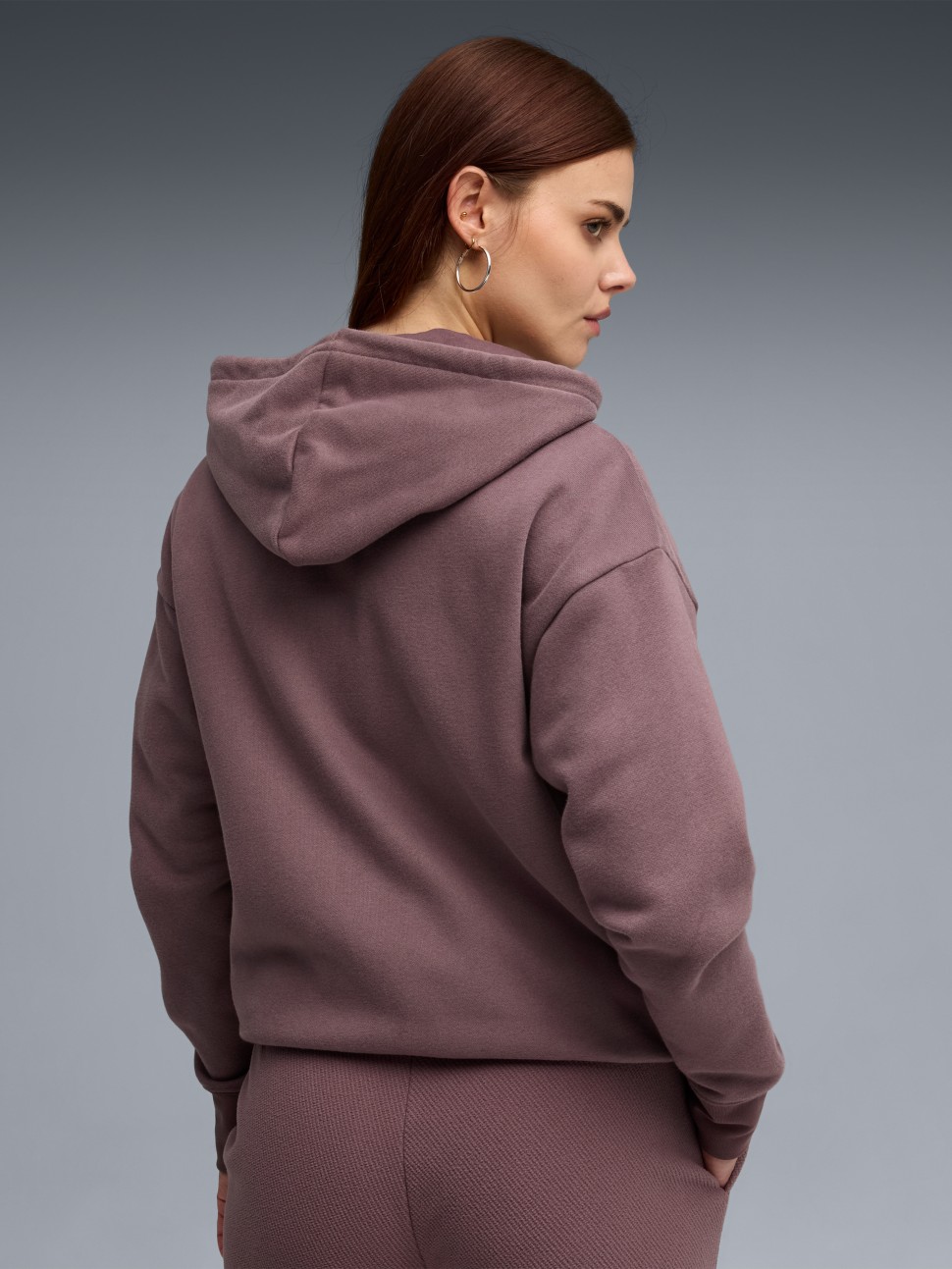 Толстовка жіноча Puma HER Relaxed Full-Zip Hoodie фіолетова 63301188 — фото 3