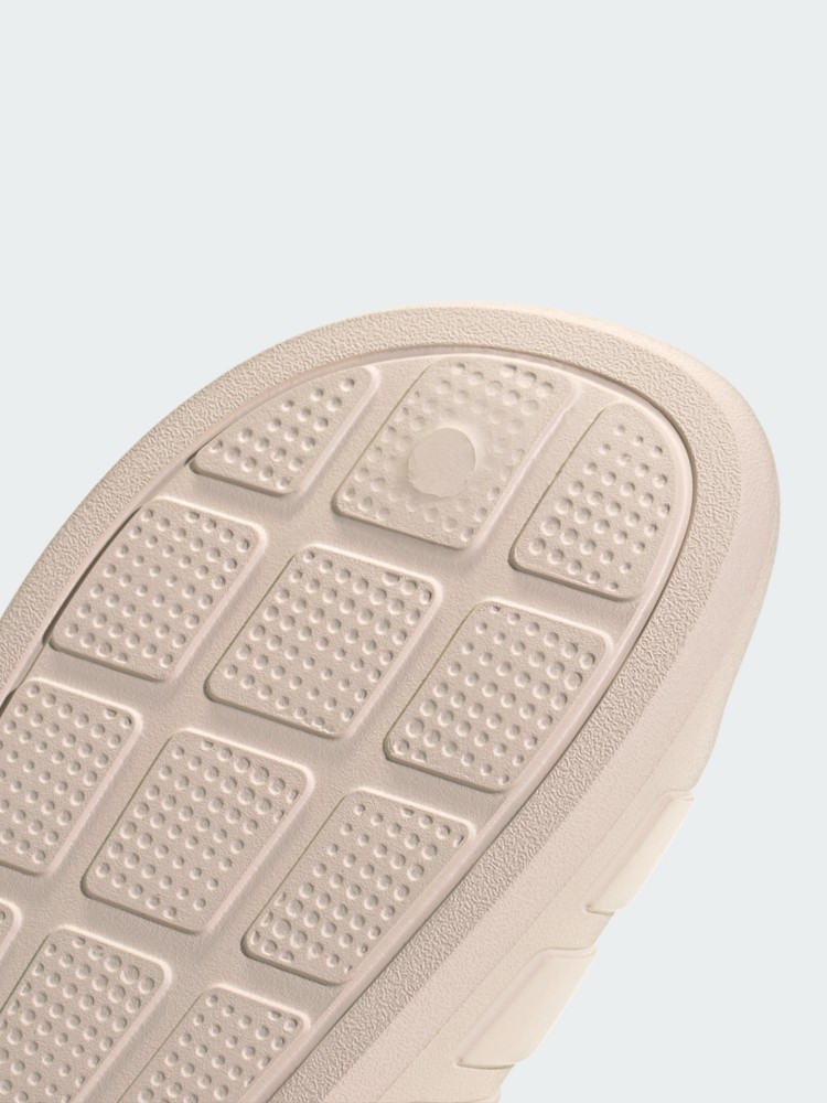 Пляжне взуття жіноче Adidas ADILETTE FLOW кремове JP5684 изображение 6