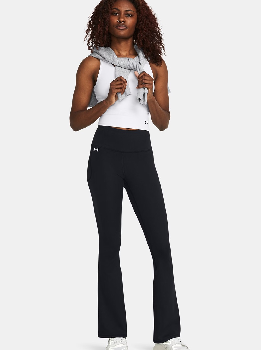 Леггинсы женские Under Armour Motion Flare Pant черные 1379176-003 изображение 4
