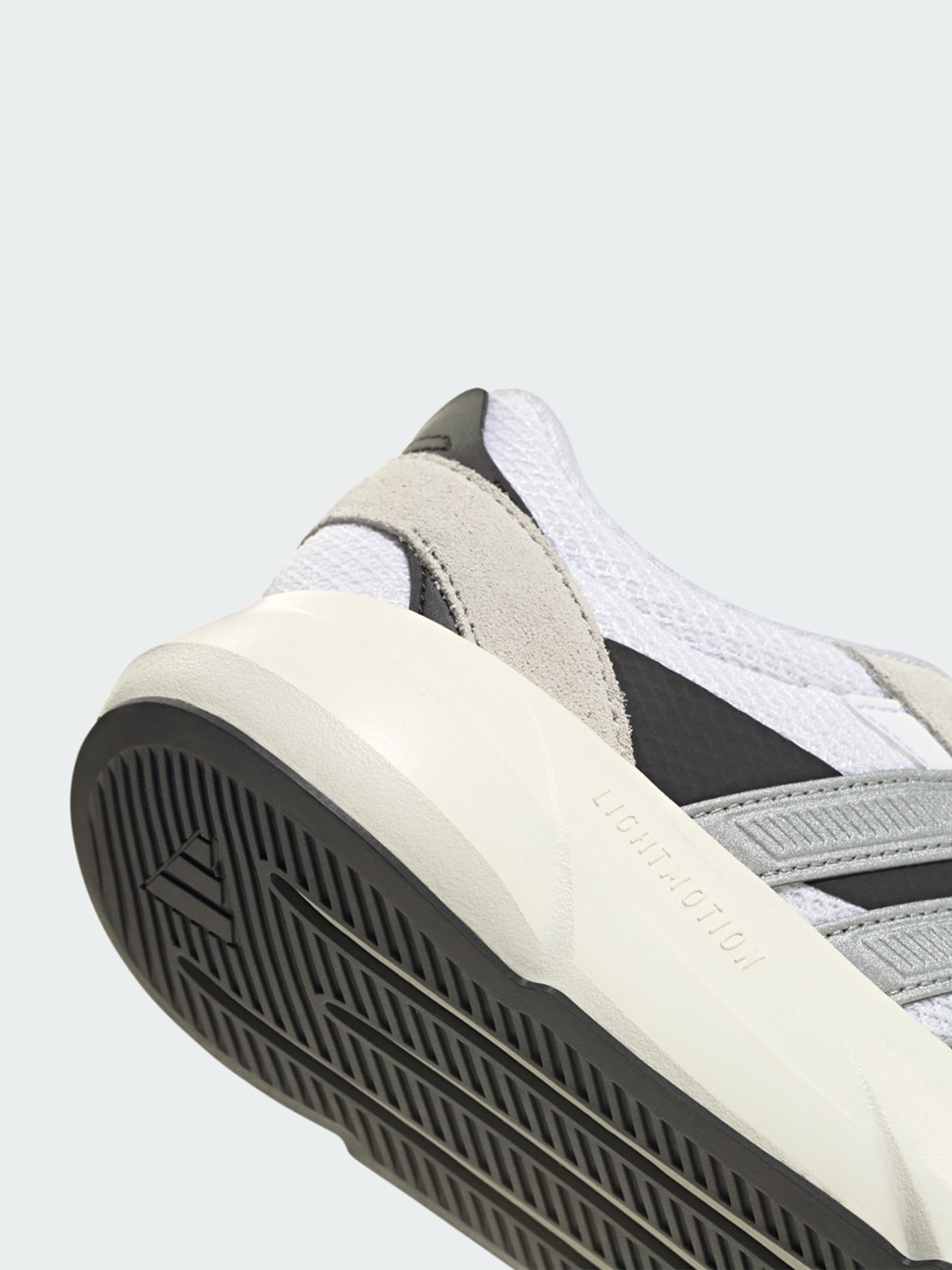 Кросівки жіночі Adidas LIGHTSHIFT 2.0 бежеві JQ9639 — фото 6 — Sport City Кросівки жіночі Adidas LIGHTSHIFT 2.0 бежеві JQ9639 — фото 6