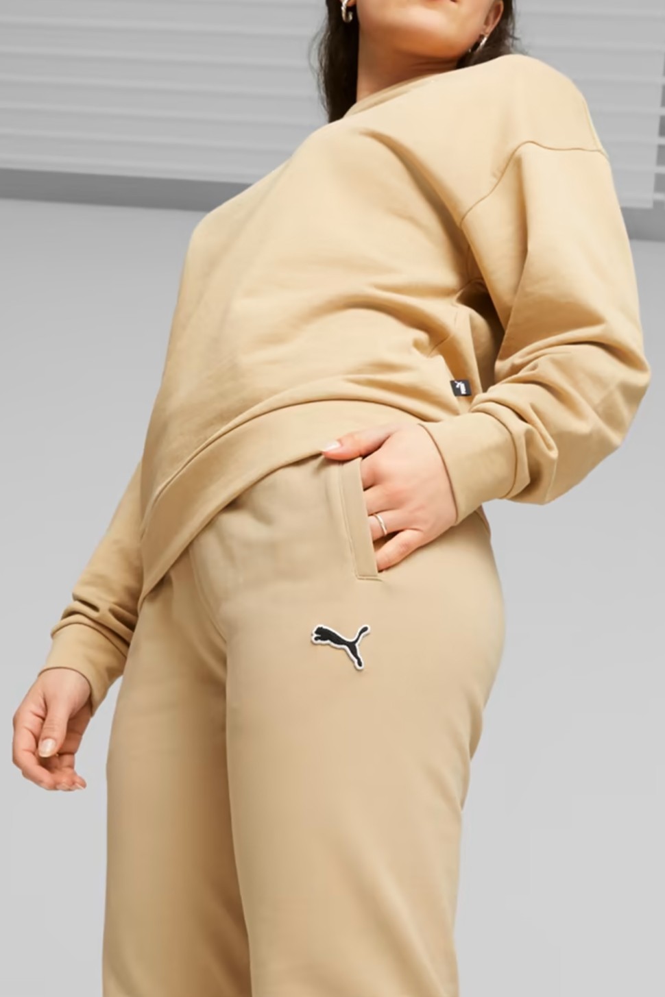 Штани жіночі Puma BETTER ESSENTIALS Pants cl FL бежеві 67680584 — фото 4