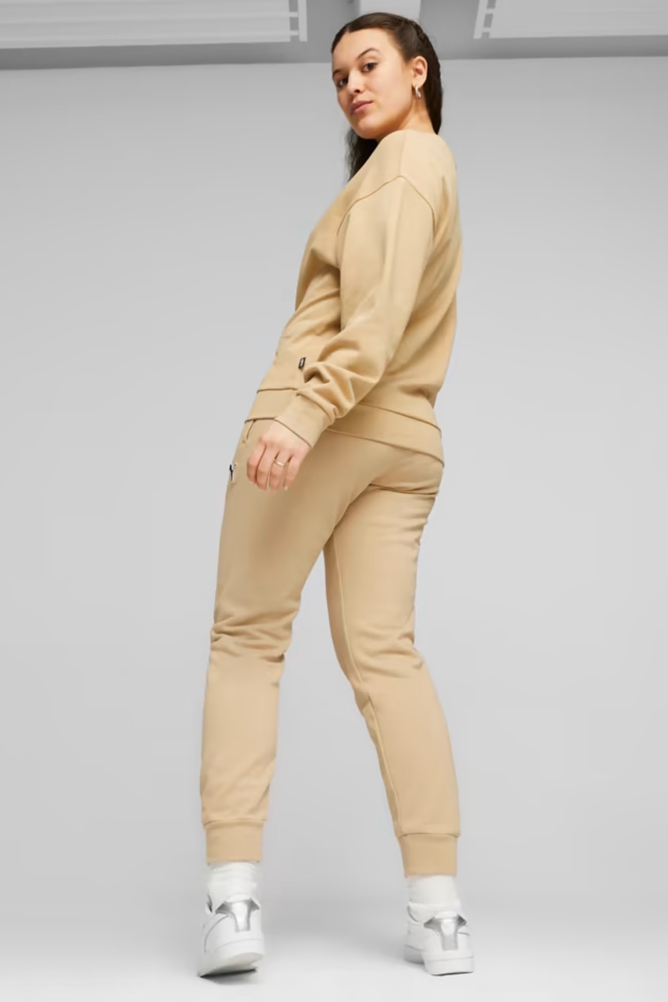 Брюки женские Puma BETTER ESSENTIALS Pants cl FL бежевые 67680584 изображение 6