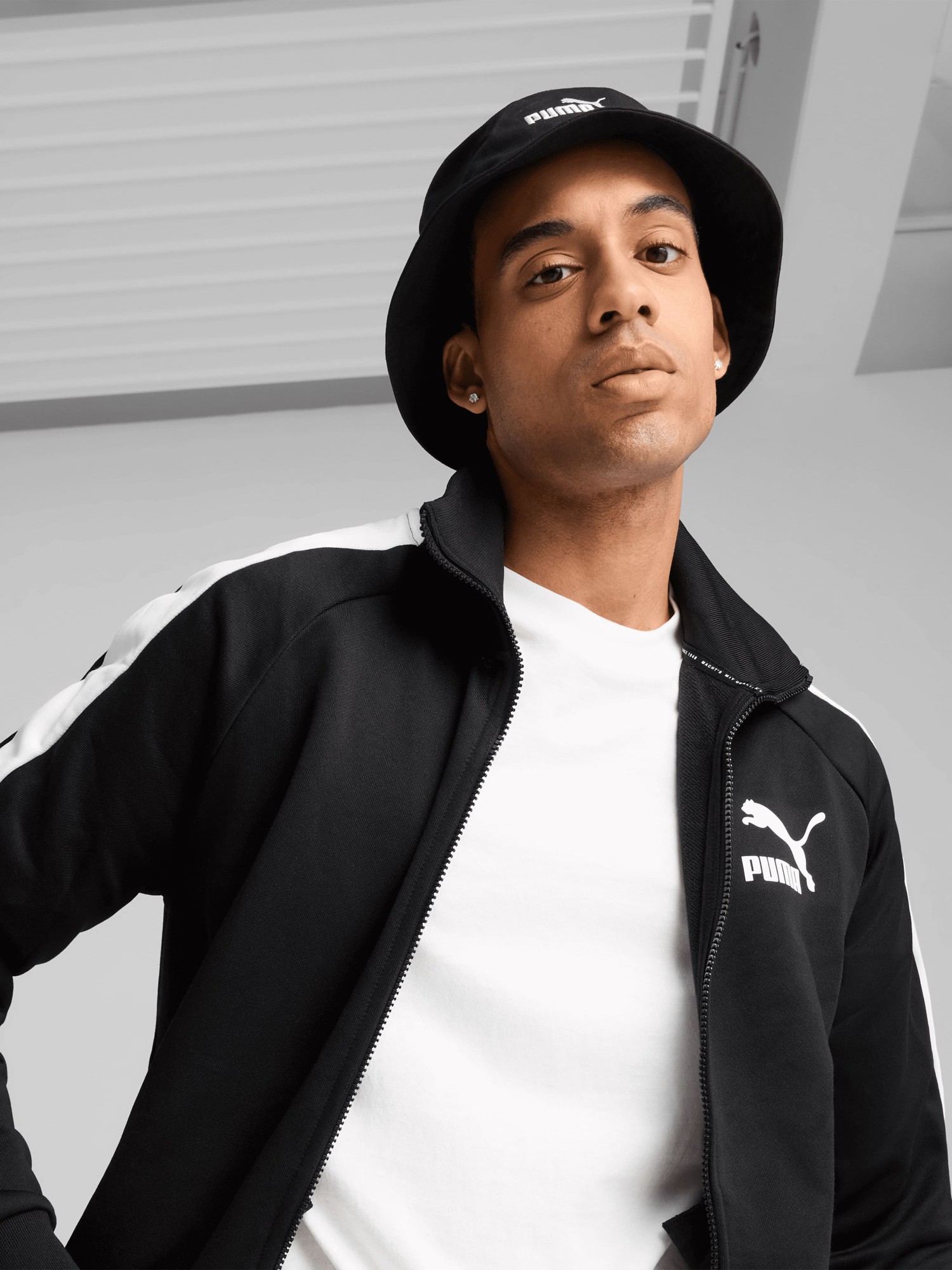 Бейсболка  Puma ESS NO.1 LOGO Bucket Hat черная 02598101 изображение 4