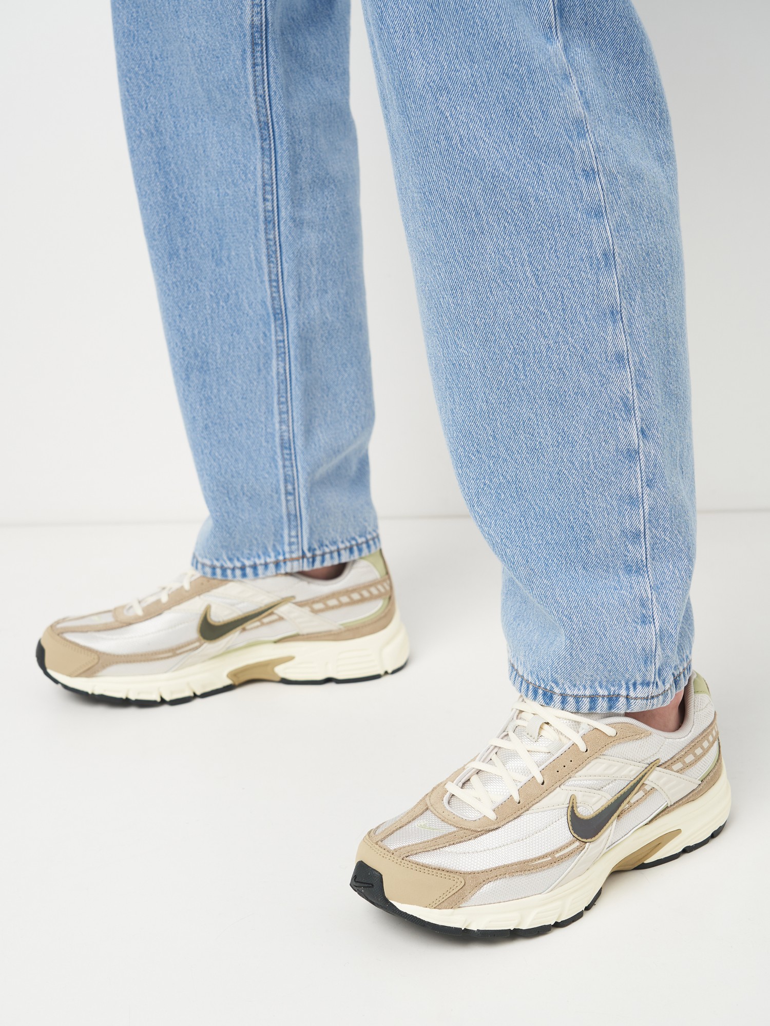 Кроссовки мужские Nike NIKE INITIATOR бежевые HJ7683-072 изображение 8