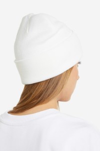 Шапка женская Fila белая 116029-00 изображение 3
