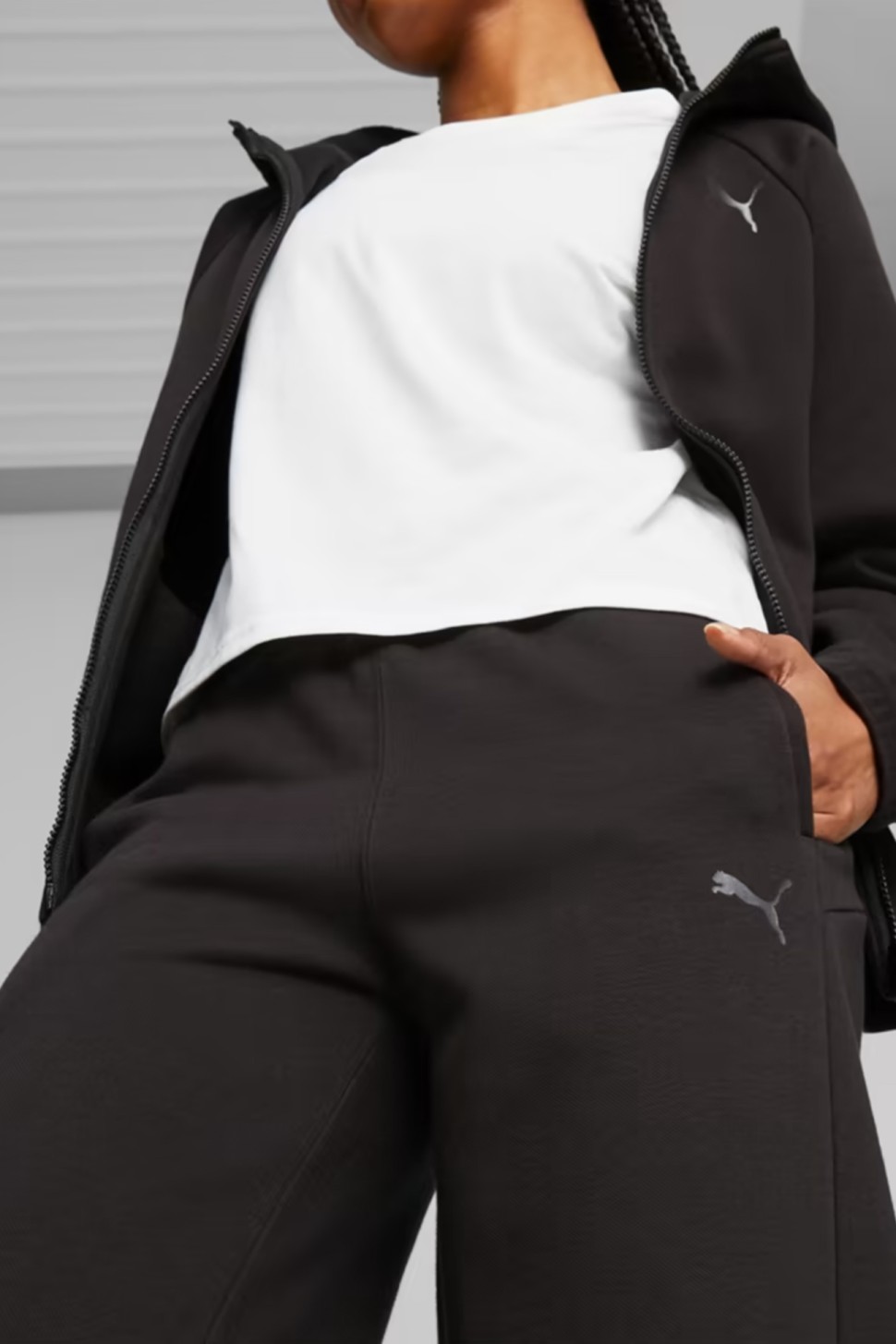Штани жіночі Puma MOTION Straight Pants чорні 67608801 — фото 4