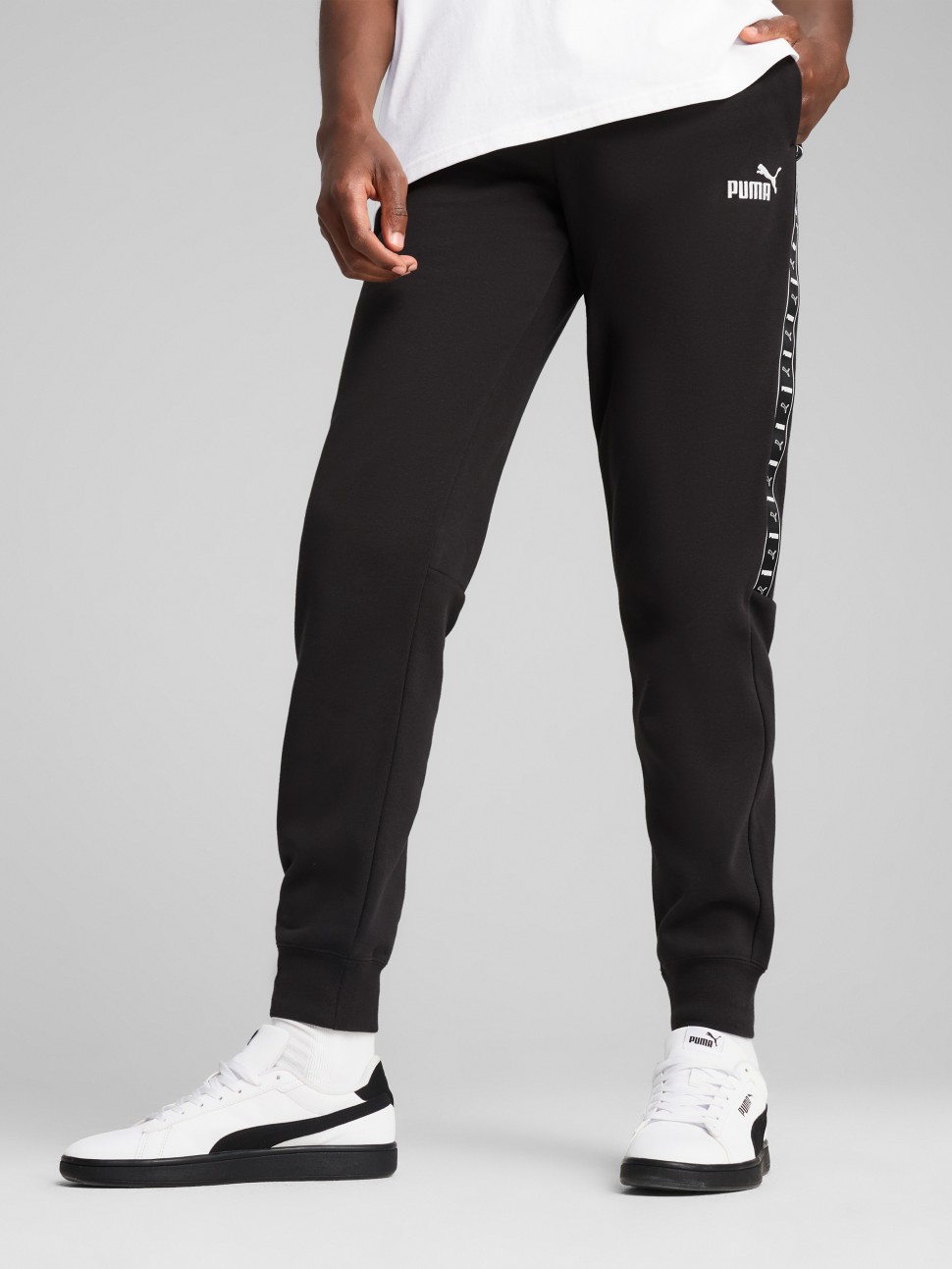 Штани чоловічі Puma ESS TAPE Sweatpants чорні 68467901 — фото 2