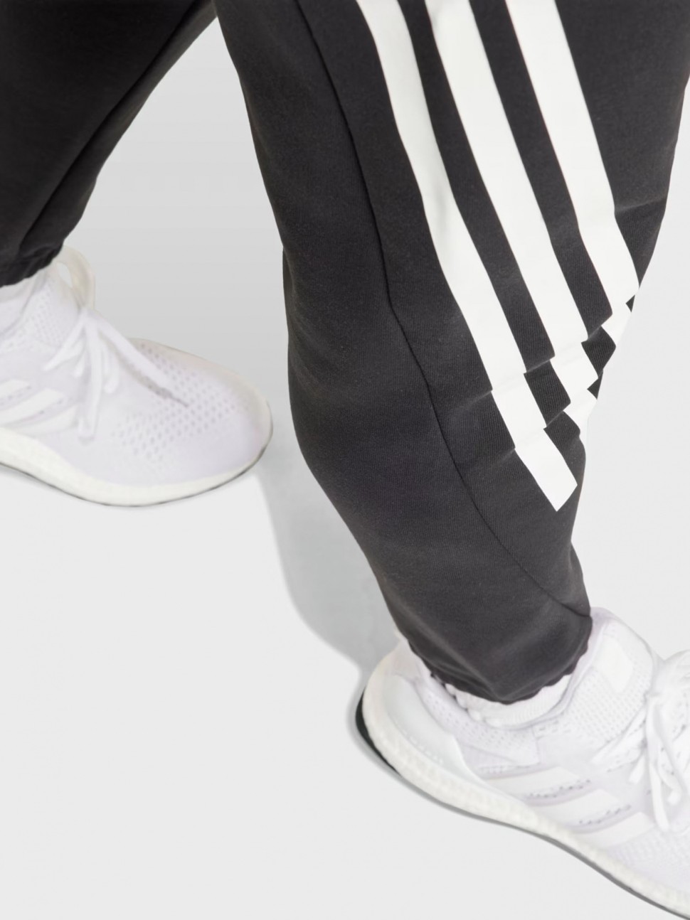 Штани чоловічі Adidas M FI 3S PT чорні IN3310 — фото 4