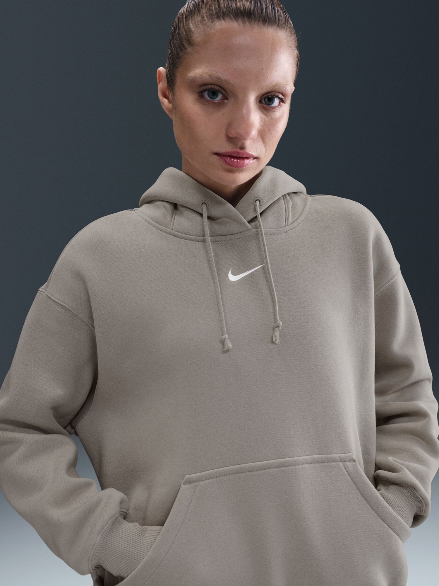 Толстовка женская Nike W NSW PHNX FLC OS PO HOODIE серая DQ5860-009 изображение 5