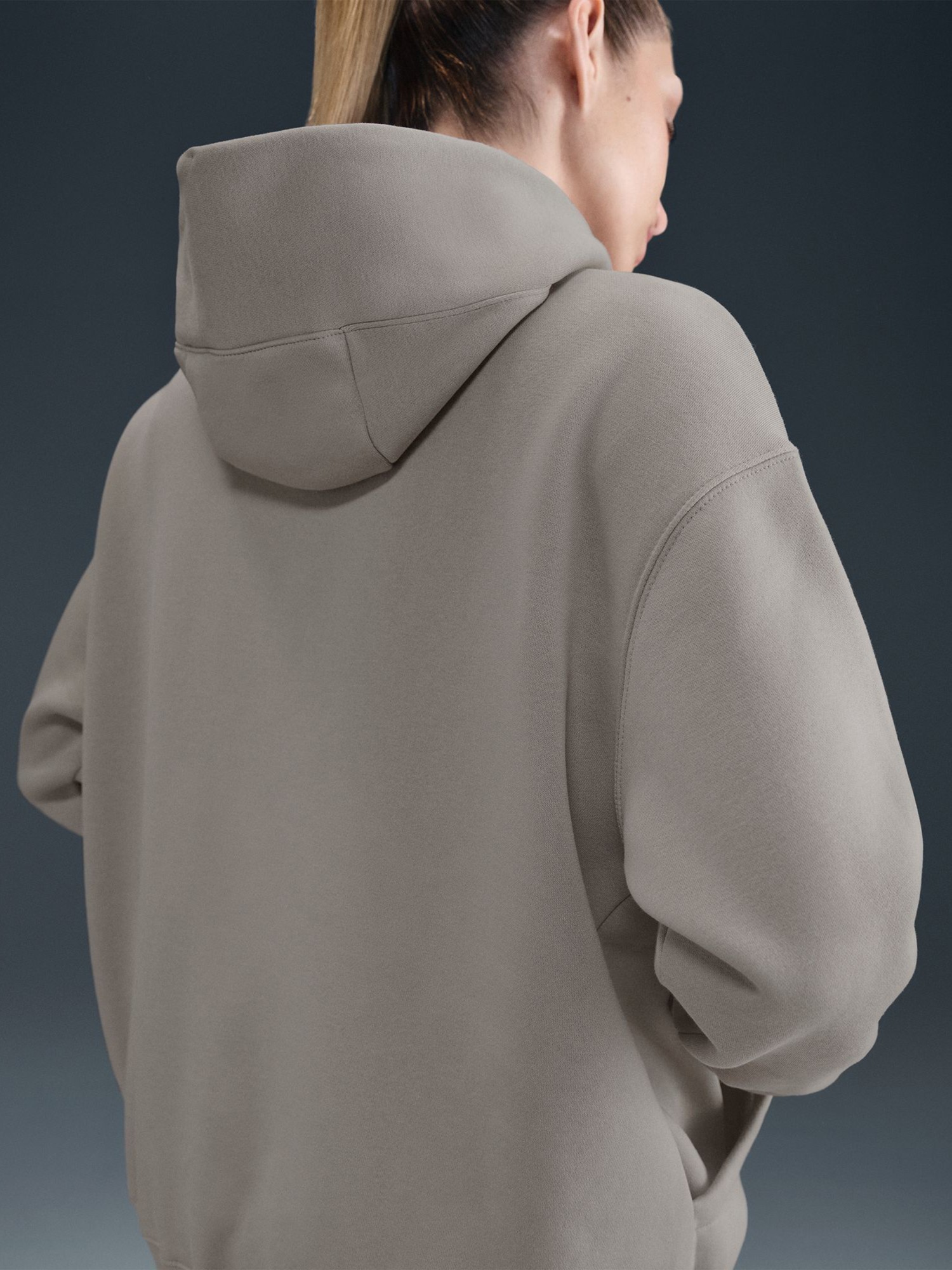 Толстовка женская Nike W NSW PHNX FLC OS PO HOODIE серая DQ5860-009 изображение 6