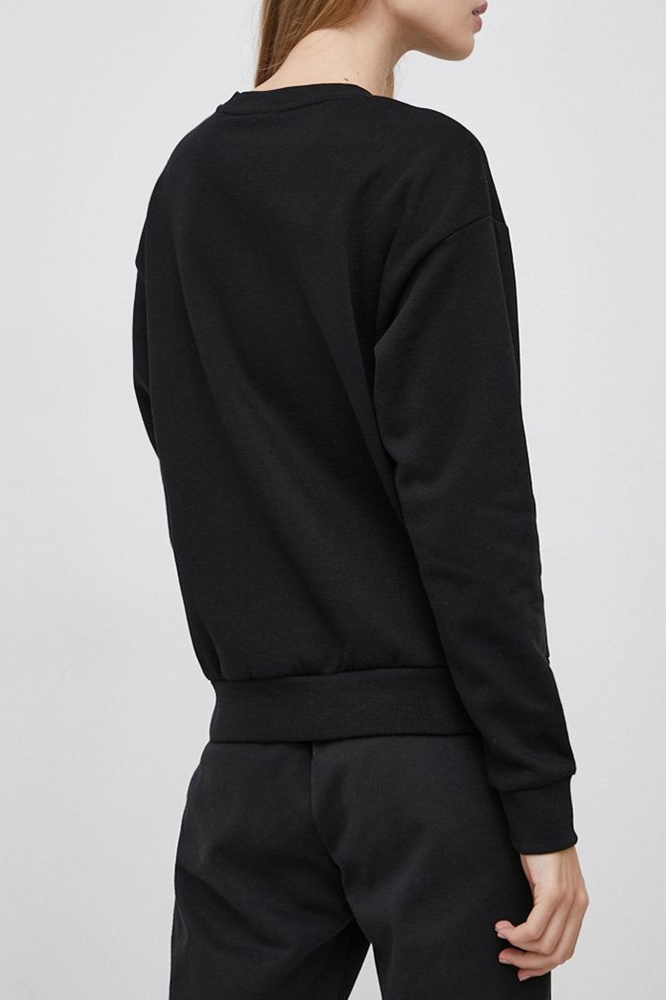 Толстовка женская ESS+ Metallic Logo Crew Puma черная 58689301 изображение 4