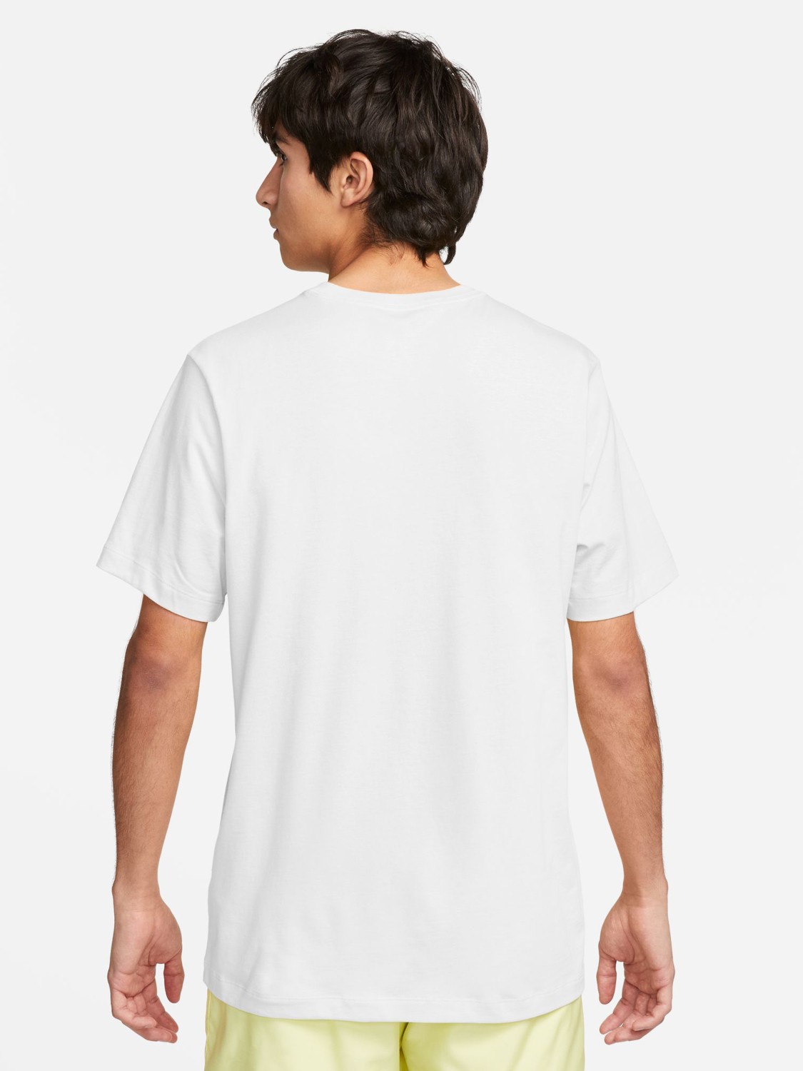 Футболка чоловіча Nike M NSW CLUB TEE біла AR4997-100 изображение 3