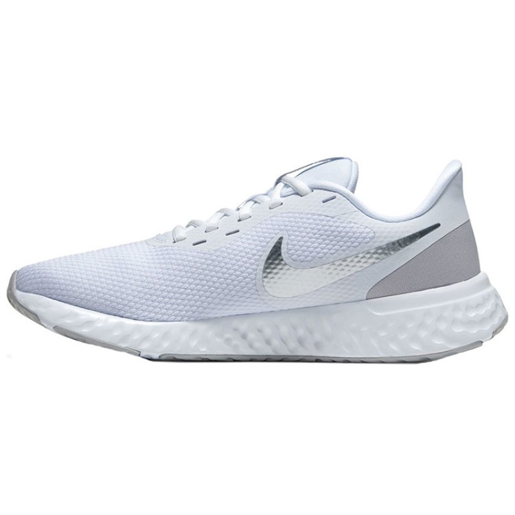 Кроссовки женские Nike Revolution 5 белые BQ3207-100 изображение 4