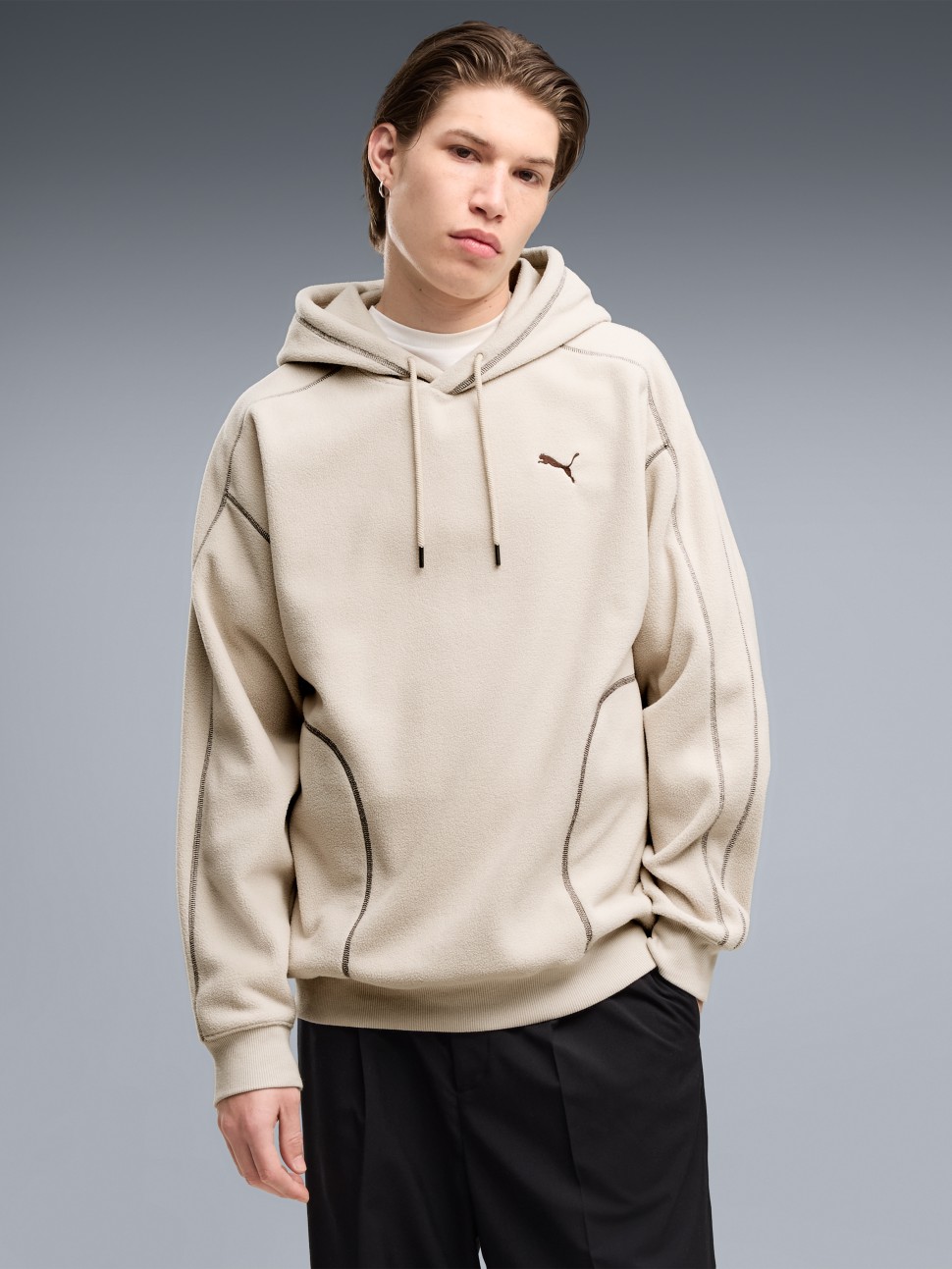 Толстовка чоловіча Puma ESS ELEVATED Relaxed Winterized Hoodie бежева 69431282 — фото 2