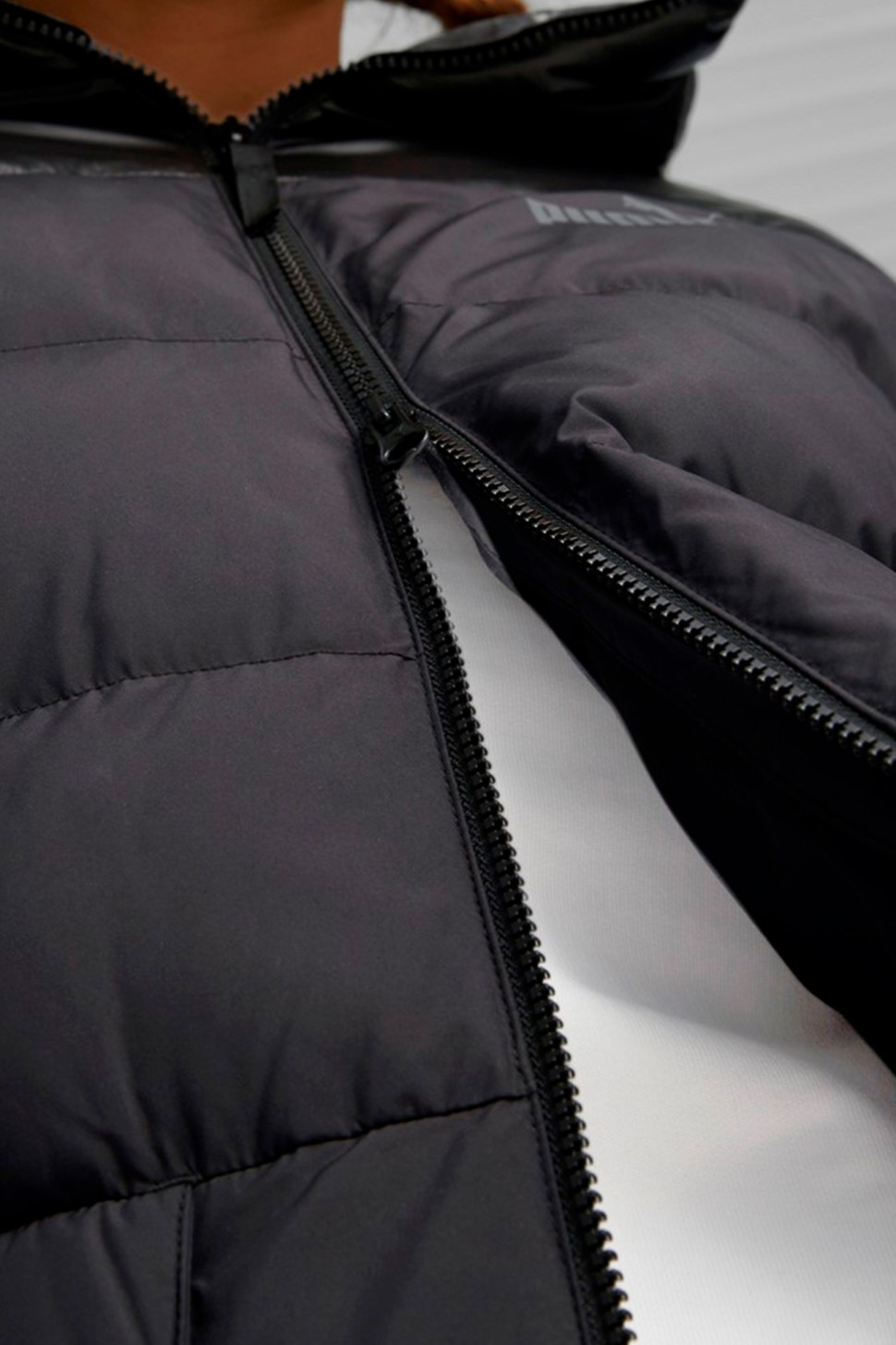 Куртка женская Puma Protective Coat черная 84935901 — фото 4