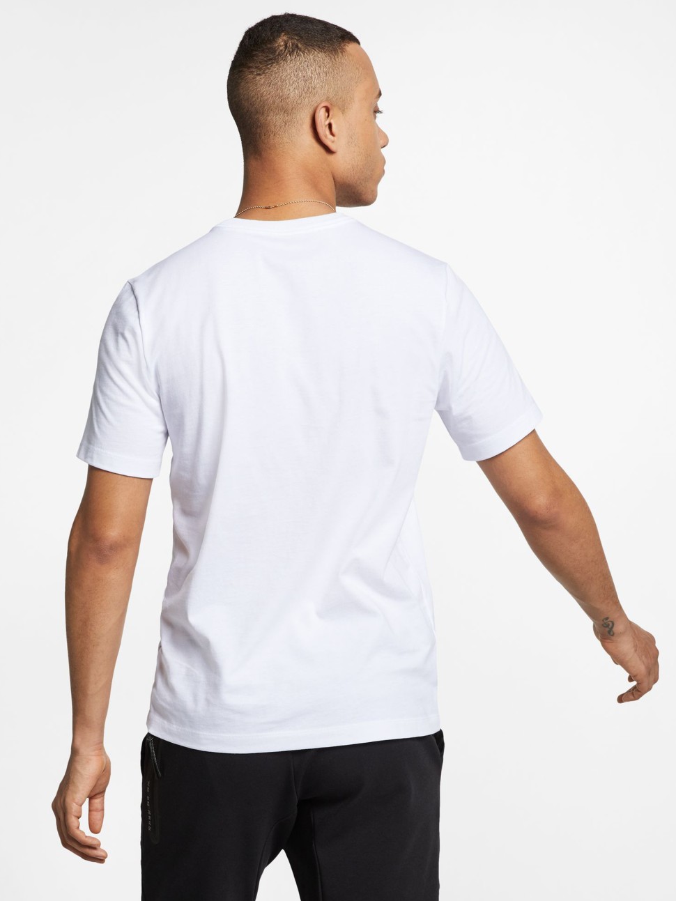 Футболка чоловіча Nike M NSW TEE ICON FUTURA біла AR5004-101 — фото 3
