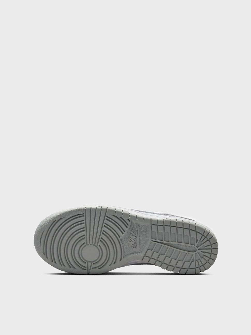 Кроссовки женские Nike DUNK LOW BG серые FB9109-123 — фото 9