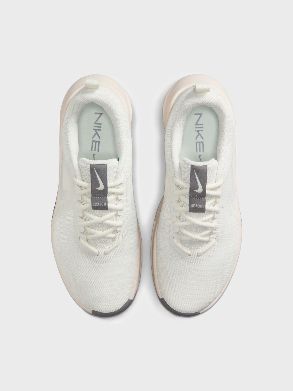 Кросівки жіночі Nike W MC TRAINER 3 молочні FQ1830-120 — фото 8