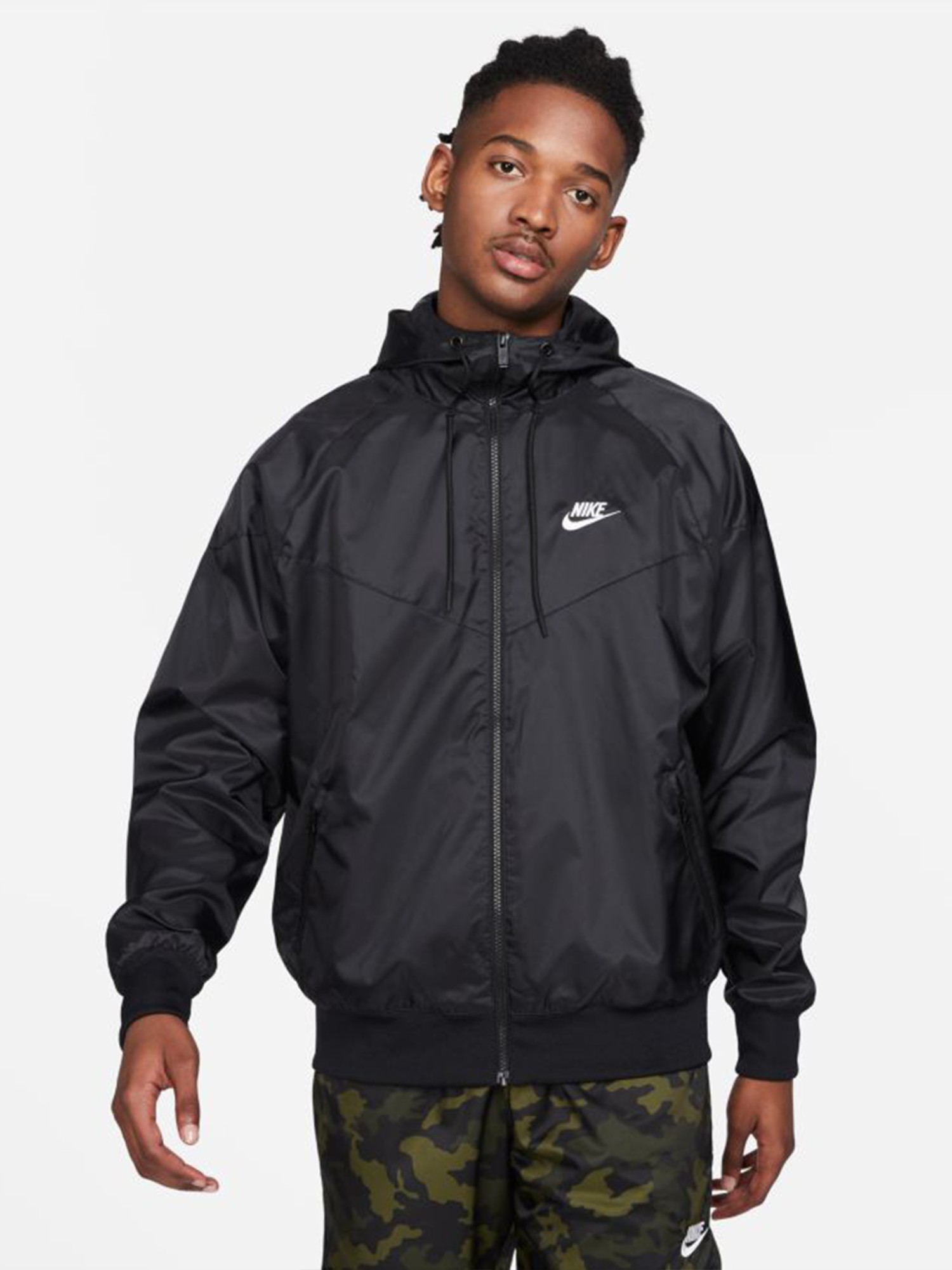 Ветровка мужская Nike M NK WVN LND WR HD JKT черная DA0001-010 изображение 2