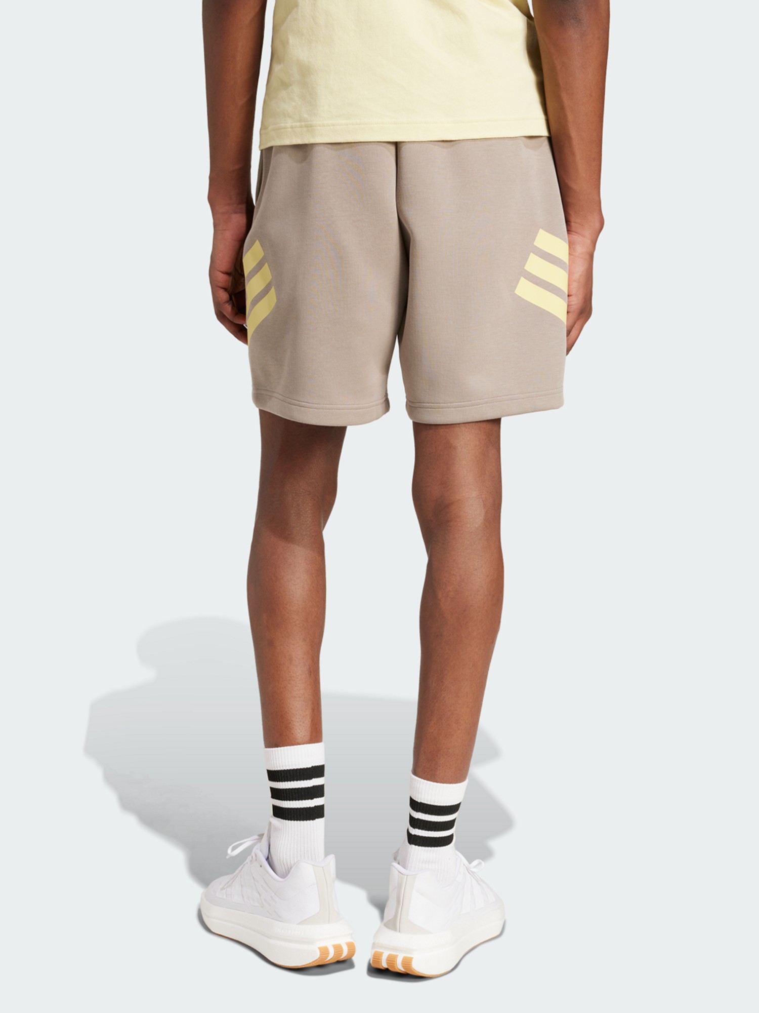 Шорты мужские Adidas M FI 3S SHO бежевые JD4882 изображение 3