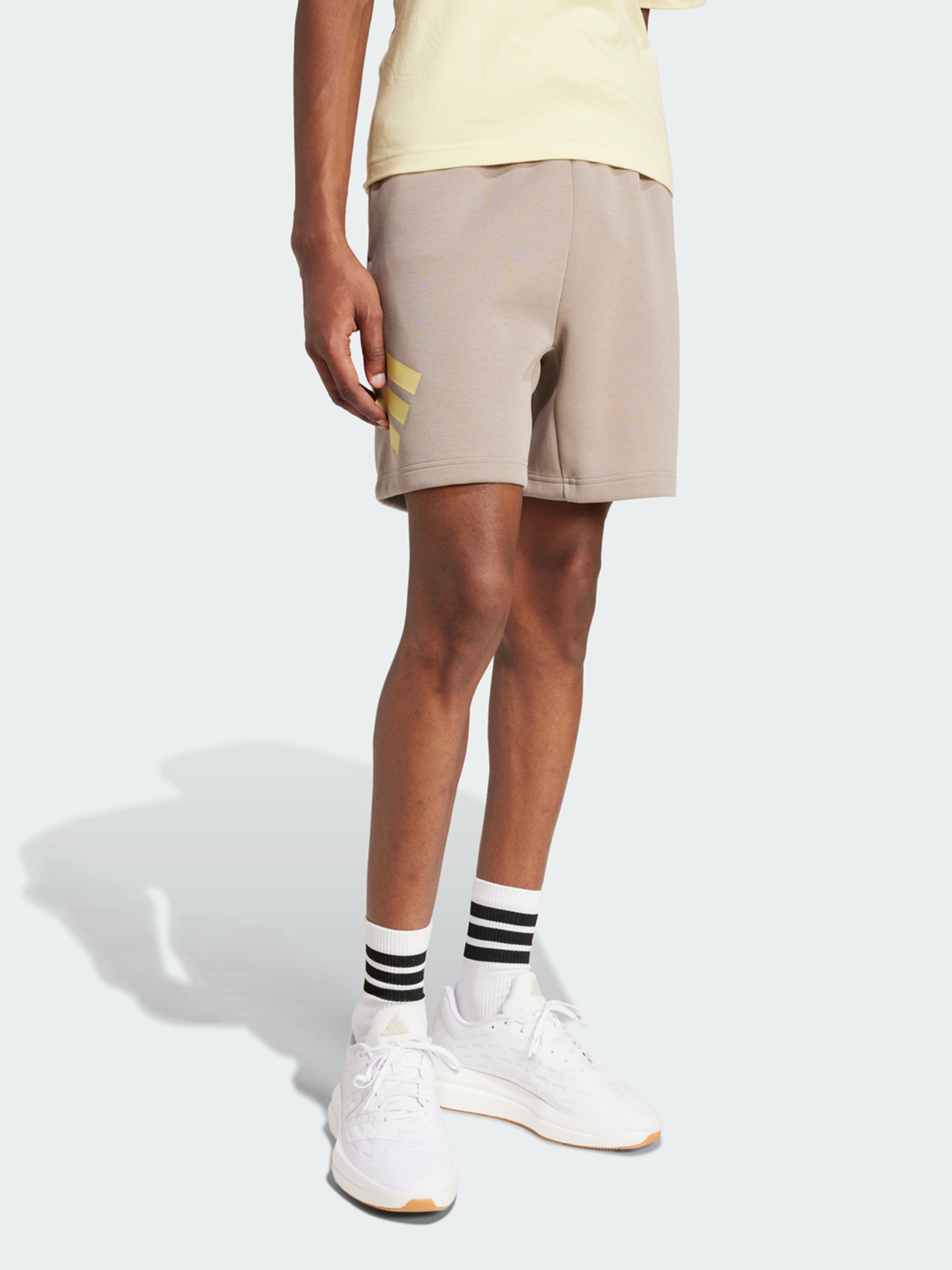 Шорты мужские Adidas M FI 3S SHO бежевые JD4882 изображение 4