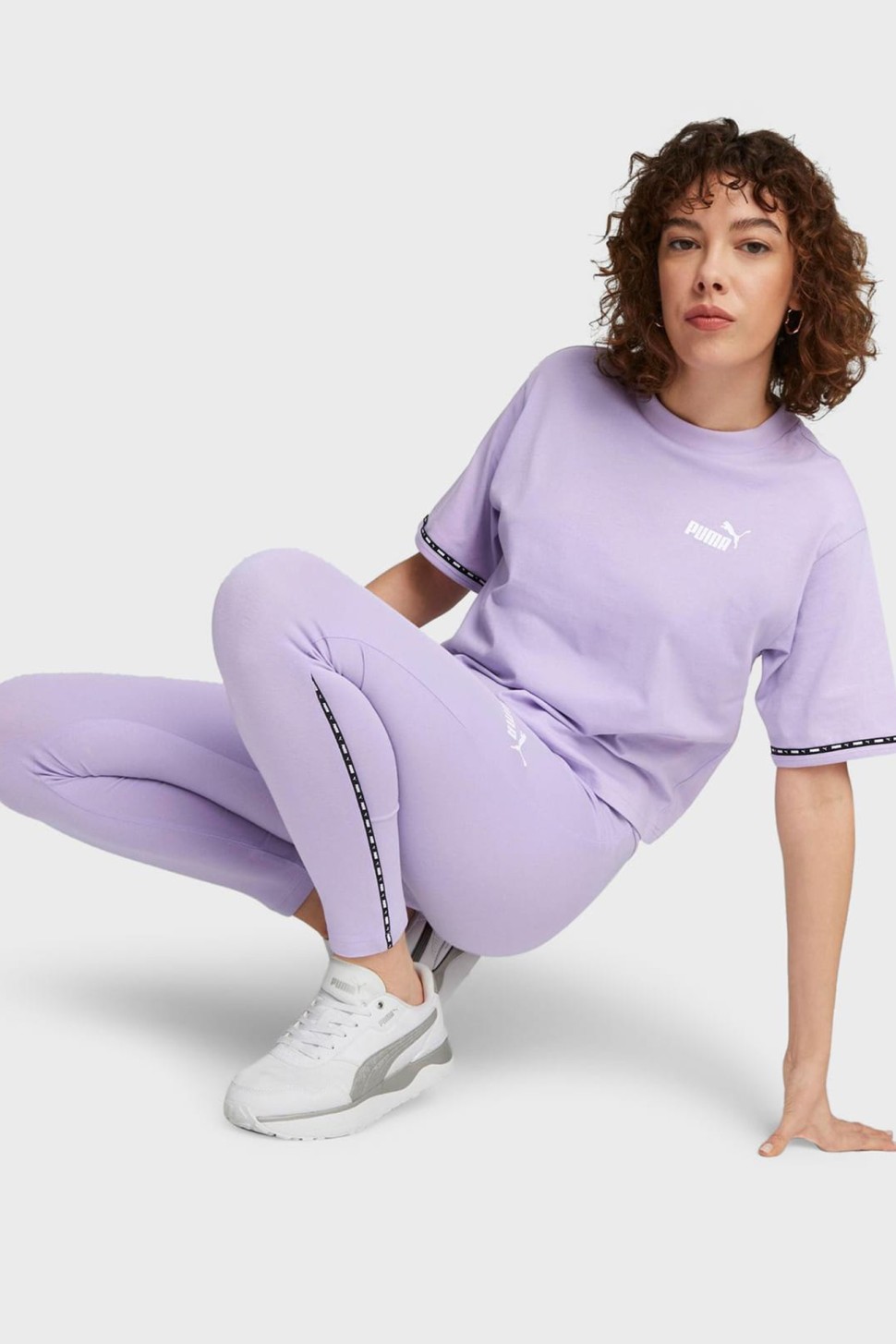 Футболка жіноча Puma PUMA POWER Tape Tee фіолетова 67362625 — фото 2