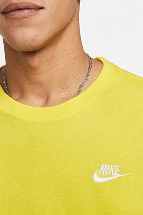 Футболка чоловіча Nike M NSW CLUB TEE жовта AR4997-732 изображение 4