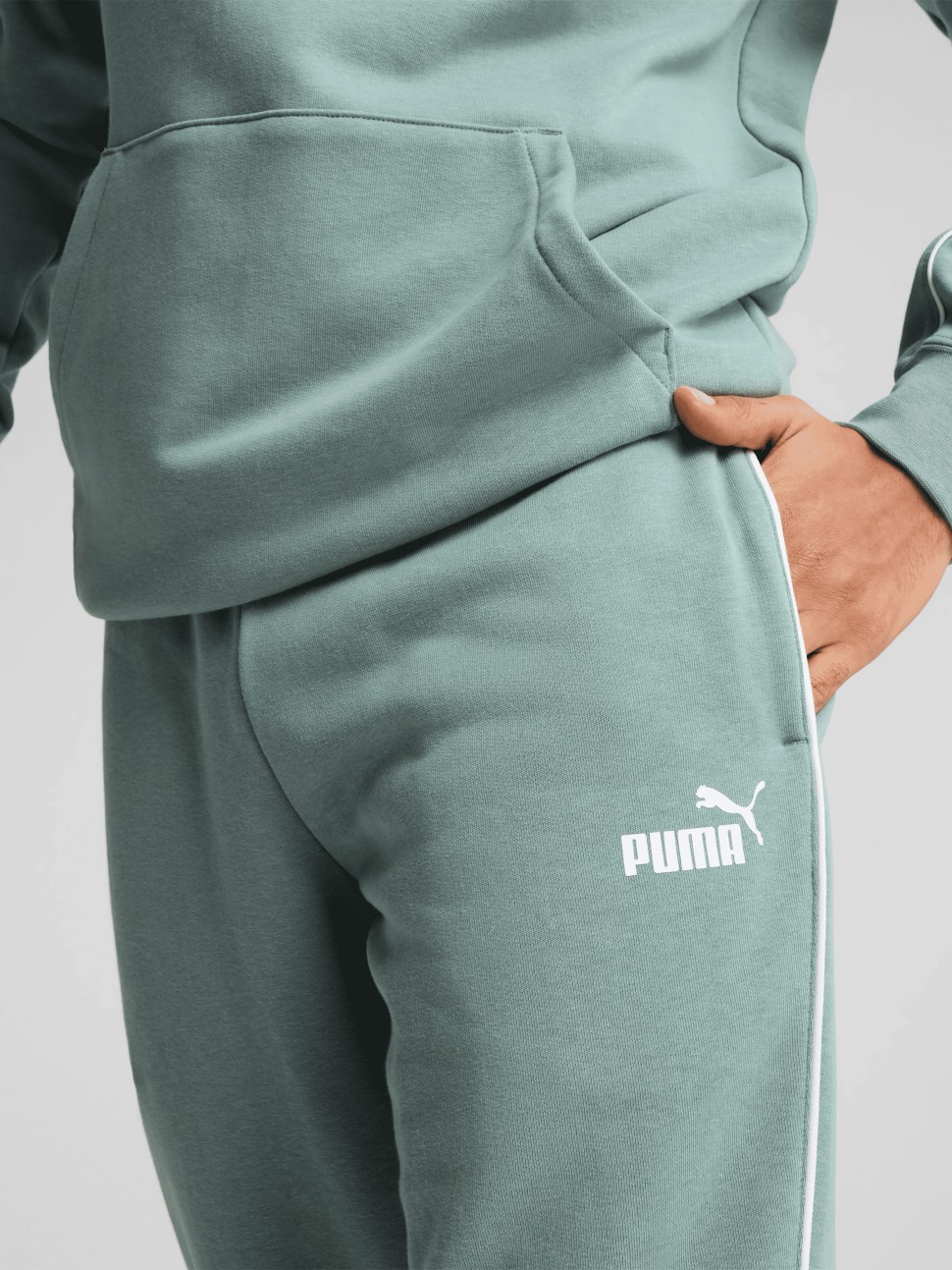 Штани чоловічі Puma SPORT Sweatpants зелені 68462130 — фото 4 — Sport City Штани чоловічі Puma SPORT Sweatpants зелені 68462130 — фото 4