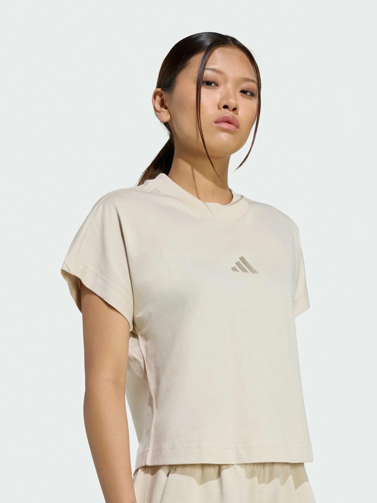 Футболка женская Adidas W ALL SZN TEE бежевая JY7811 изображение 4