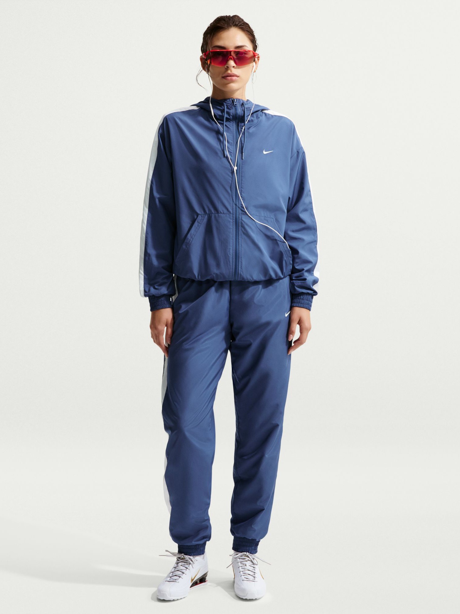 Штани жіночі Nike W NSW OTG UV ESSNTL WVN MR JG темно-сині FV7660-461 изображение 5