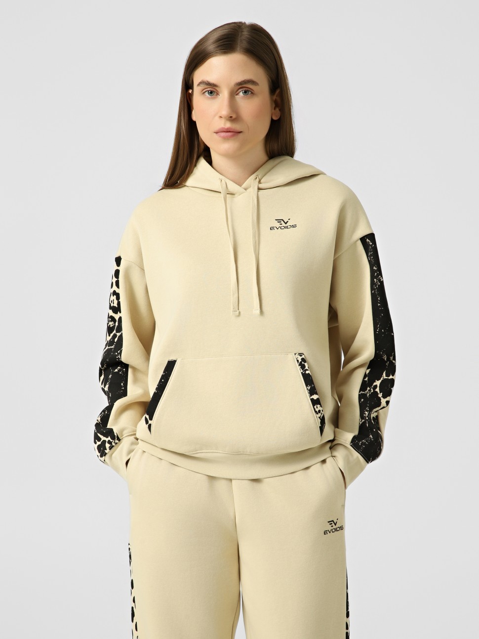 Толстовка женская Evoids Softie бежевая 602601-125 — фото 2 — Sport City Толстовка женская Evoids Softie бежевая 602601-125 — фото 2
