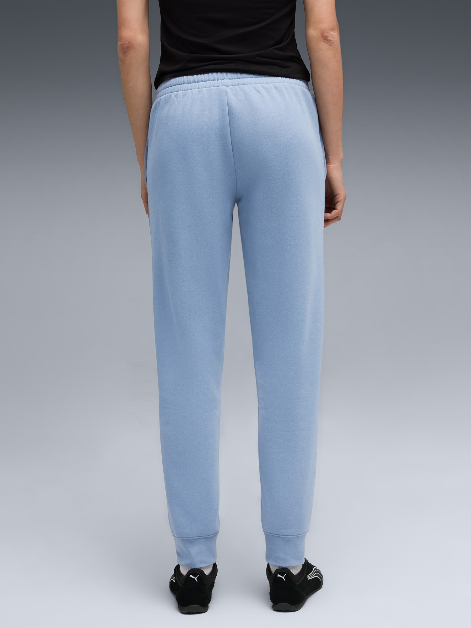 Штани жіночі Puma ESS SCRIPT Sweatpants блакитні 68807434 изображение 3