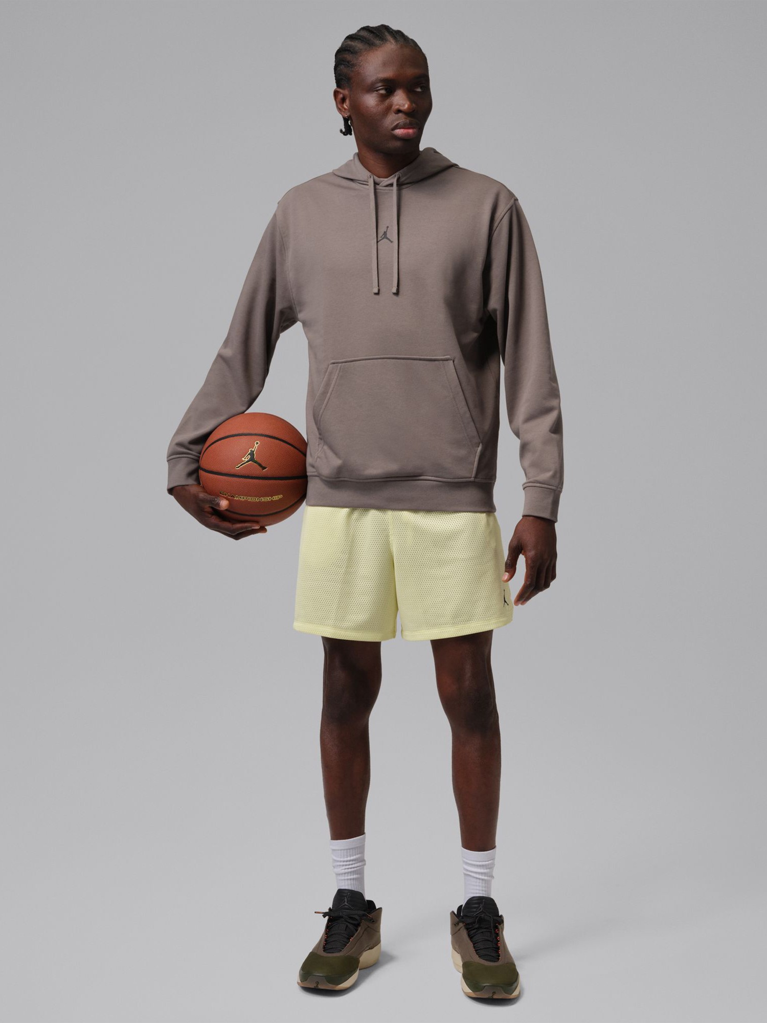 Толстовка чоловіча Nike M J DF SPRT CSVR FLC PO хакі FV8606-040 изображение 7