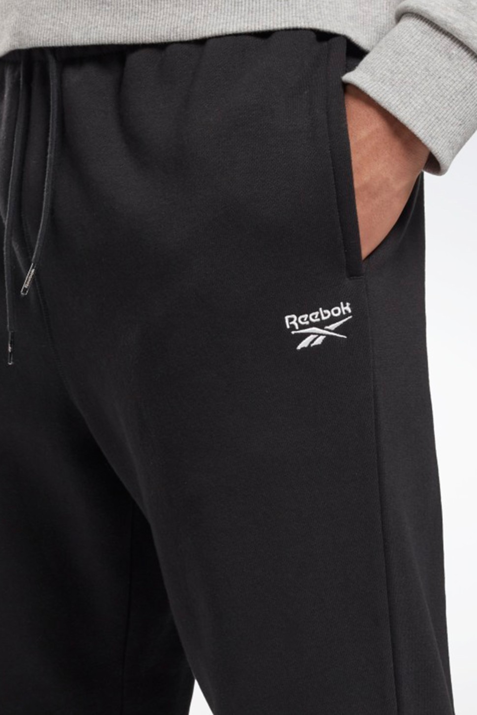 Штани чоловічі Reebok Ri Fleece Jogger чорні GT5802 — фото 4 — Sport City Штани чоловічі Reebok Ri Fleece Jogger чорні GT5802 — фото 4
