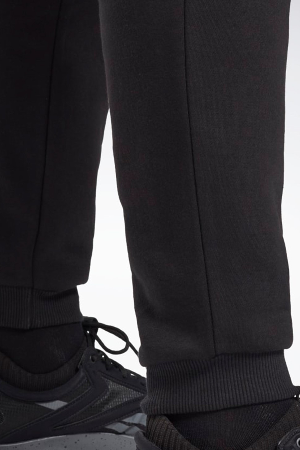 Штани чоловічі Reebok Ri Fleece Jogger чорні GT5802 — фото 5 — Sport City Штани чоловічі Reebok Ri Fleece Jogger чорні GT5802 — фото 5