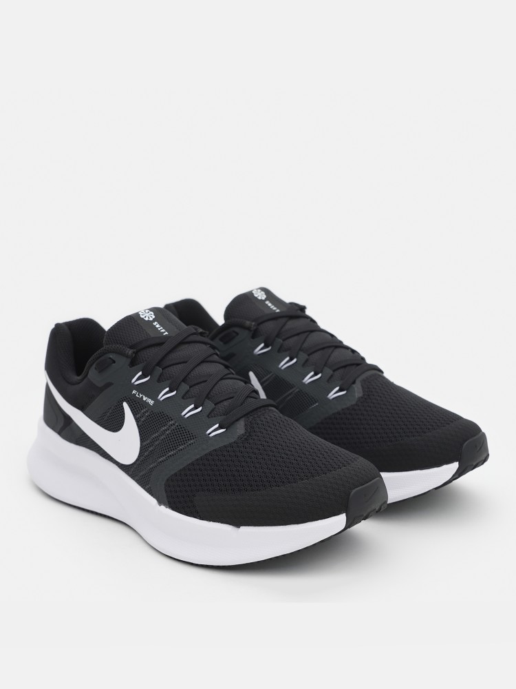 Кроссовки мужские Nike NIKE RUN SWIFT 3 черные DR2695-002 изображение 3