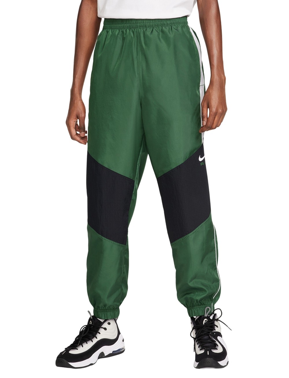 Штани чоловічі Nike M NSW SW AIR PANT WV зелені FN7688-323 изображение 2