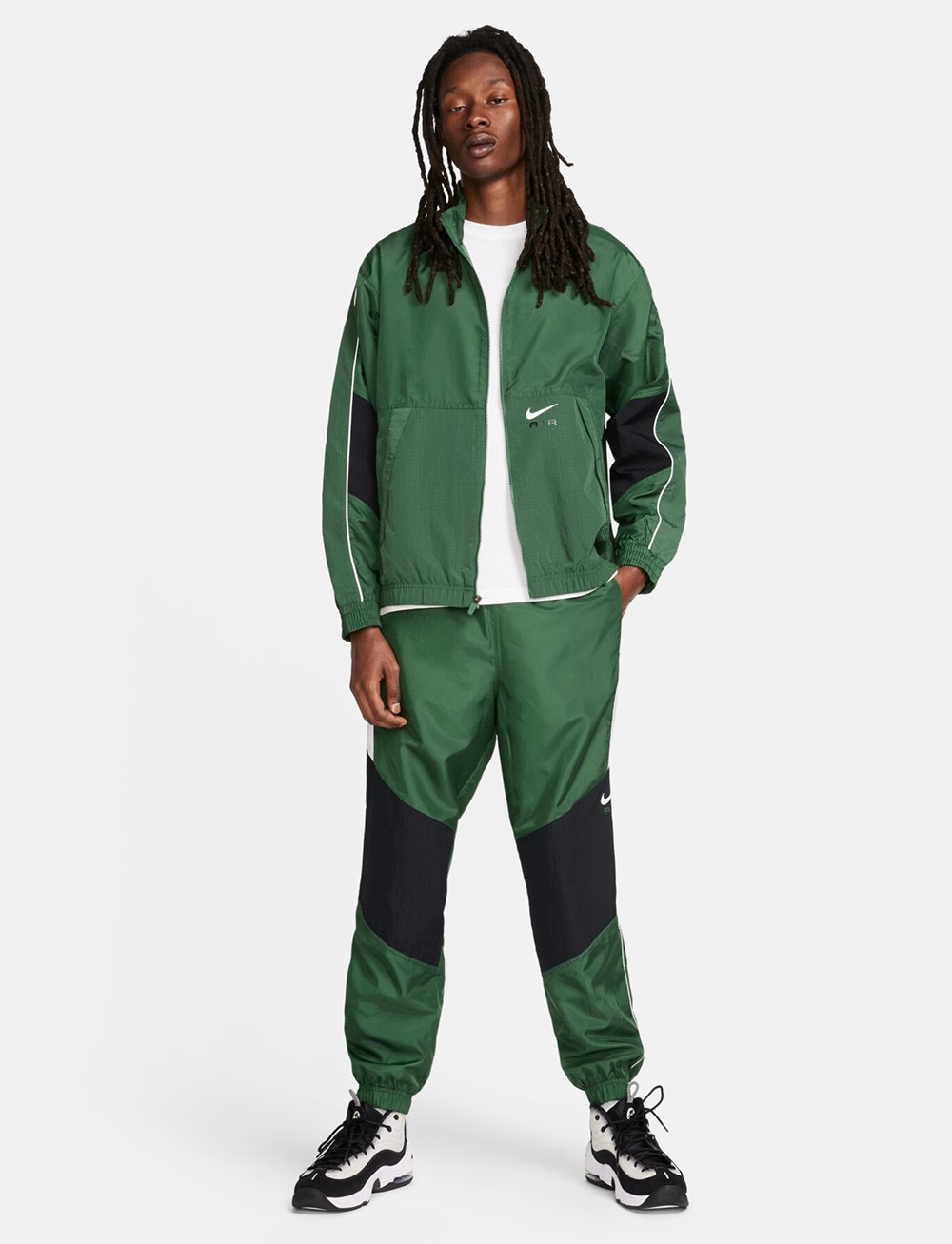 Штани чоловічі Nike M NSW SW AIR PANT WV зелені FN7688-323 изображение 6