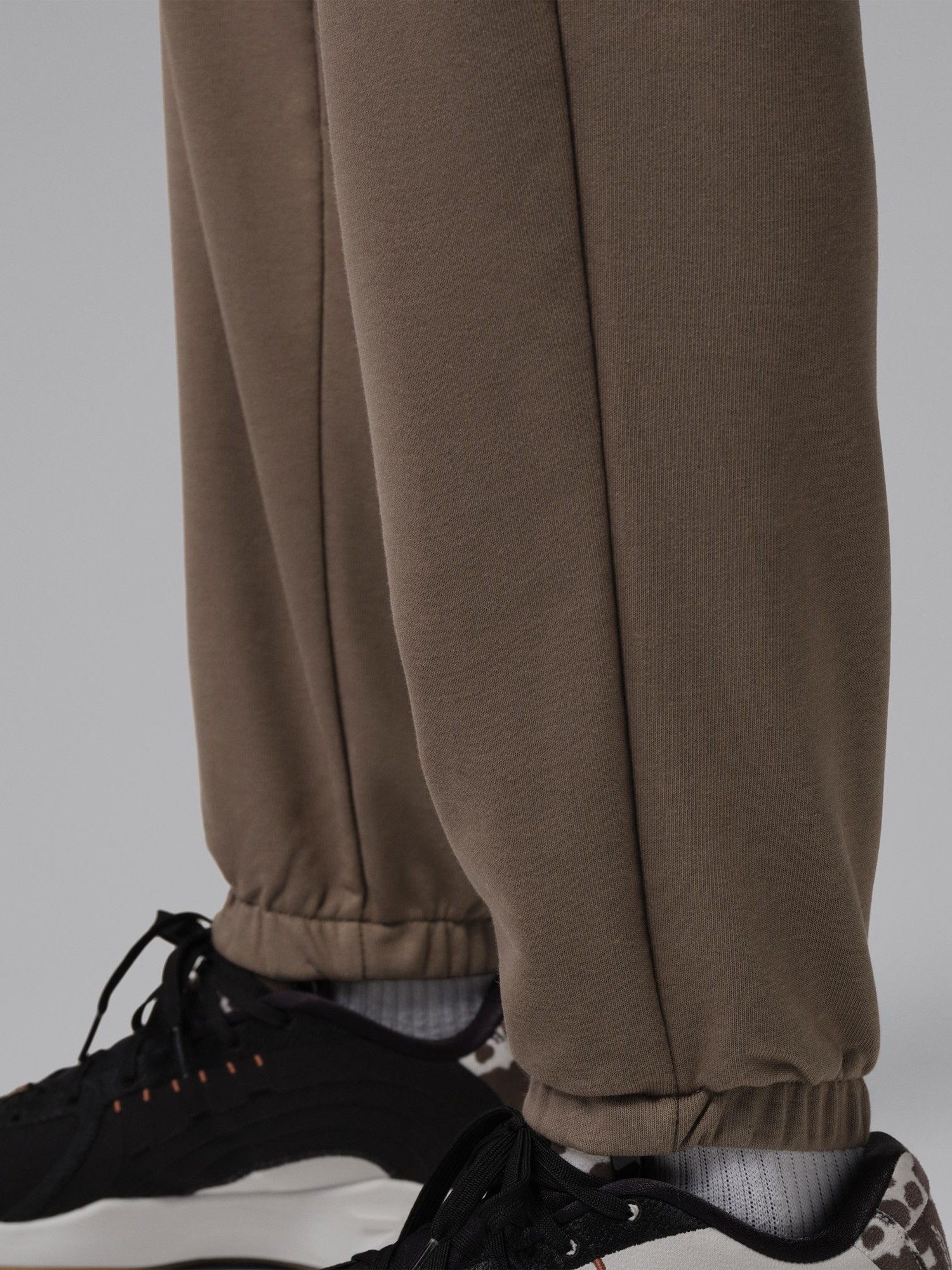 Штани чоловічі Nike M J DF SPRT CSVR FLC PANT хакі FV8608-040 изображение 5