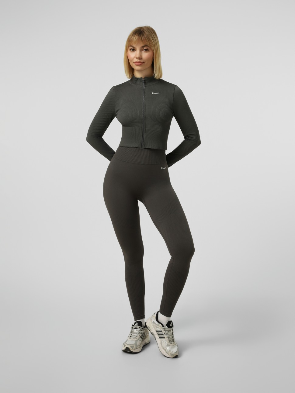 Толстовка женская Radder Maelis темно-серая 392613-020 — фото 6 — Sport City Толстовка женская Radder Maelis темно-серая 392613-020 — фото 6